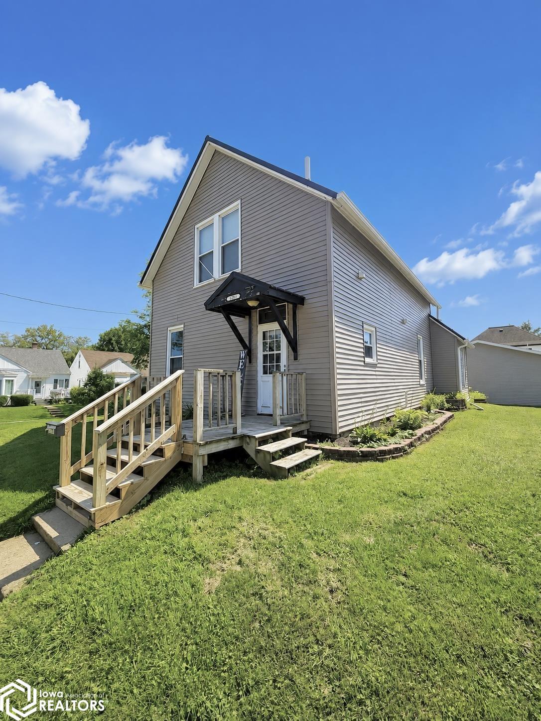 1301 Birdie St. — photo