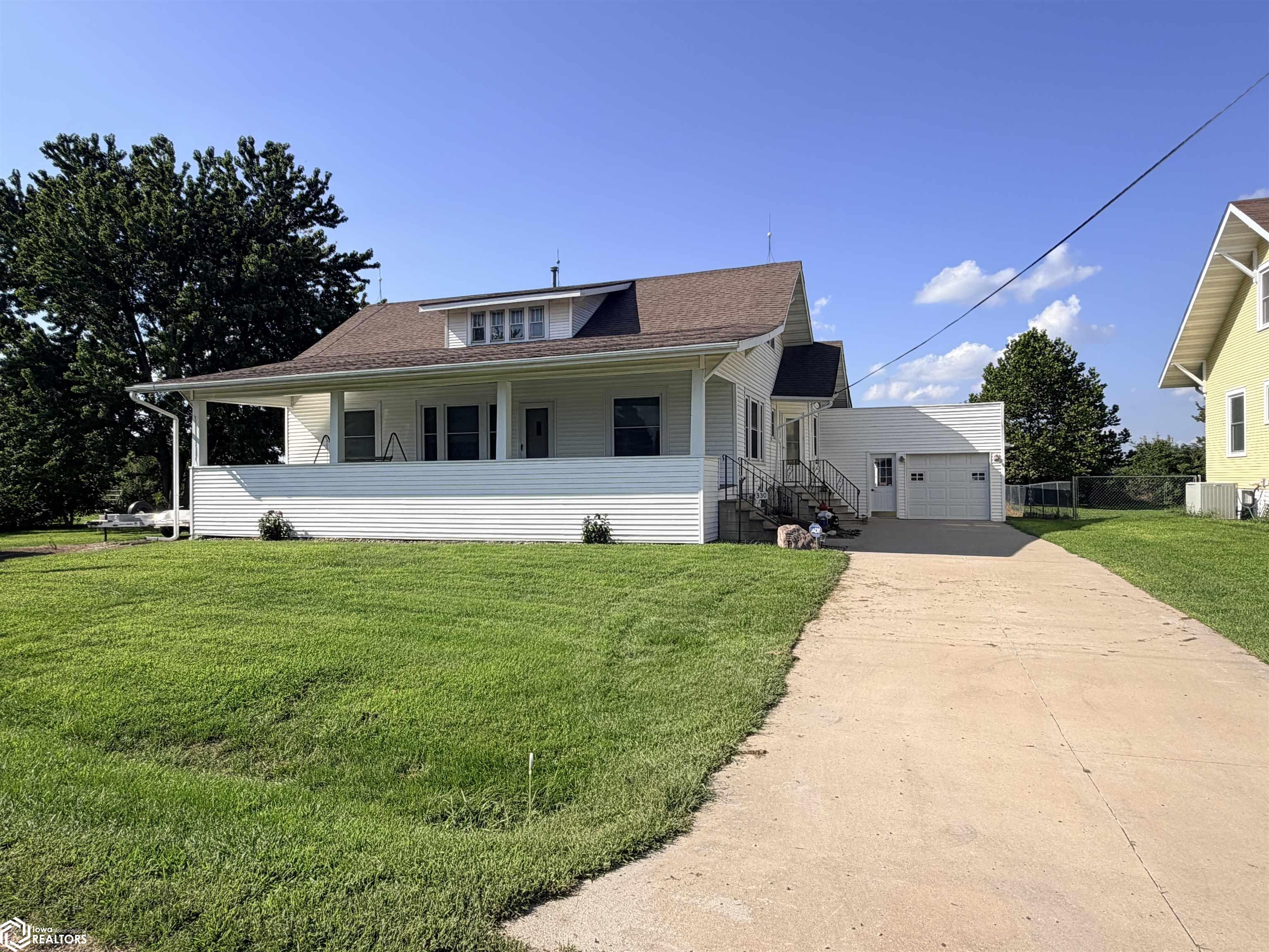 330 W Cedar Street — photo
