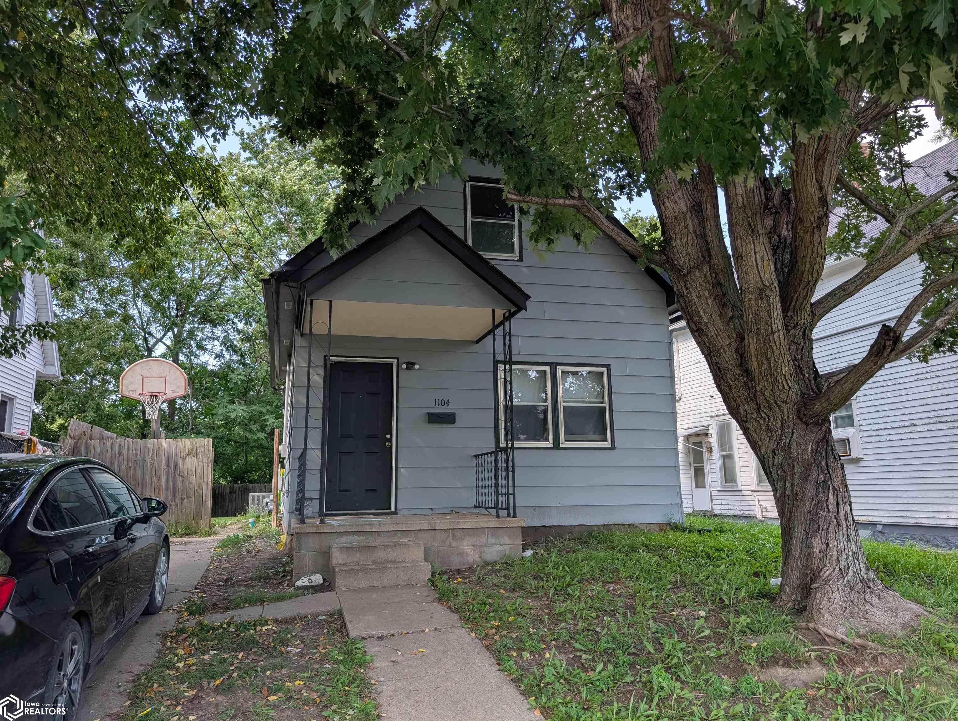 1104 Bartlett Street — photo