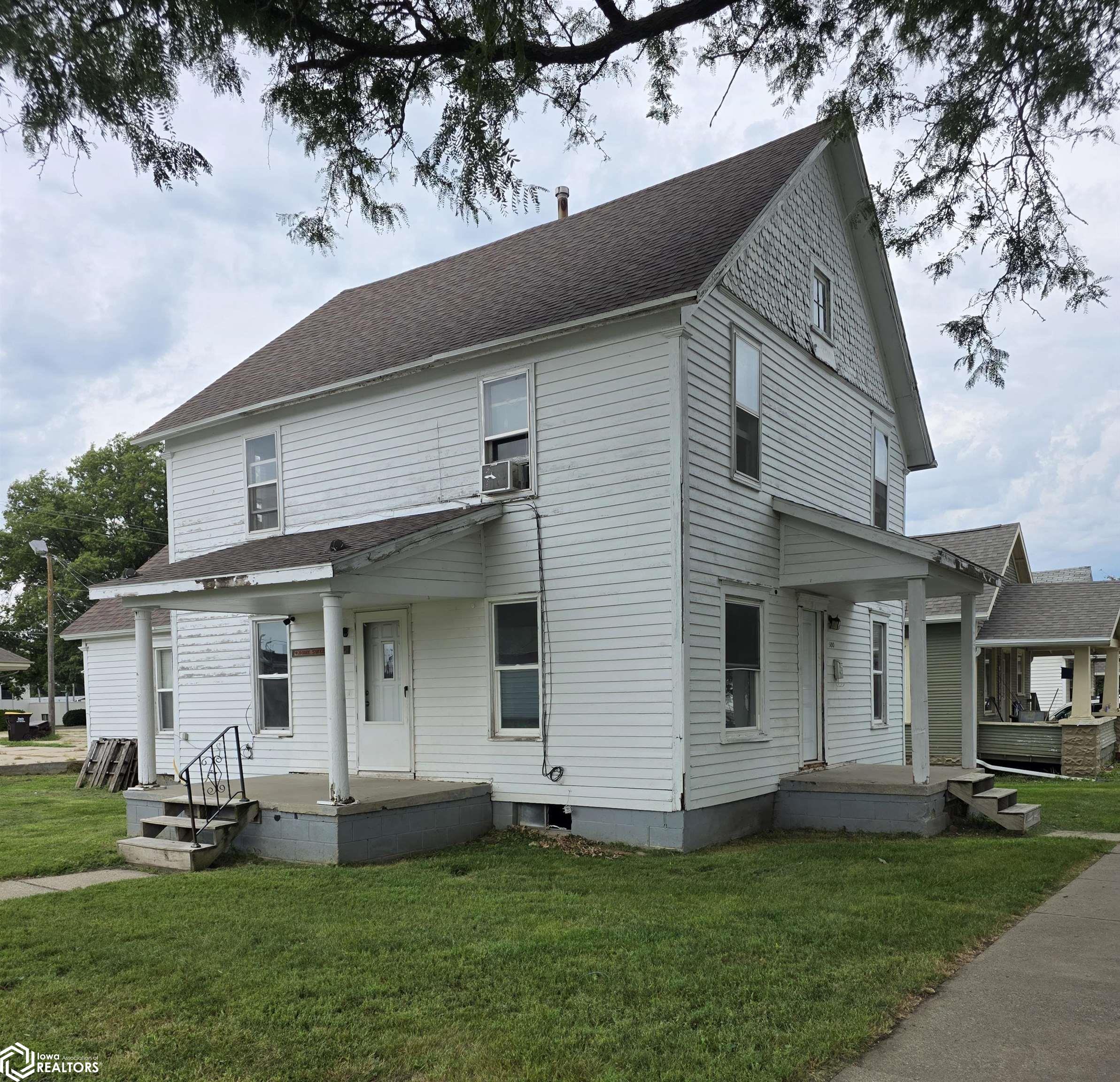 300 N Walnut Street — photo