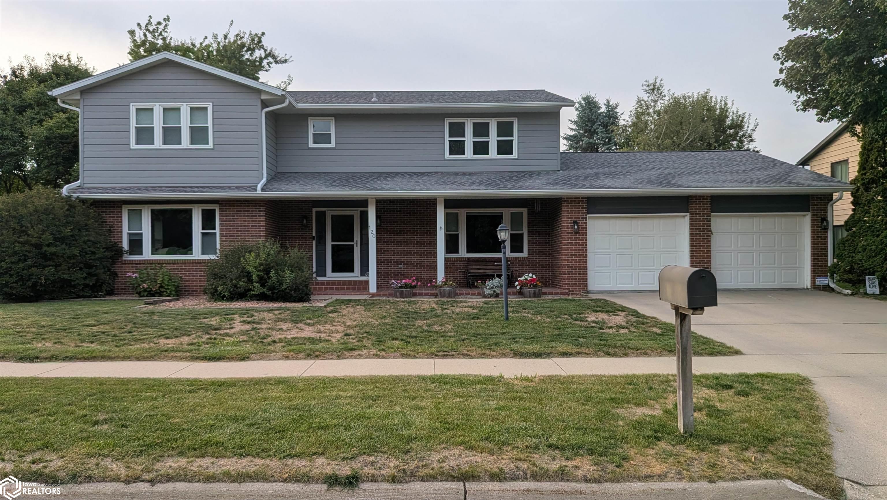 120 Woodbine — photo
