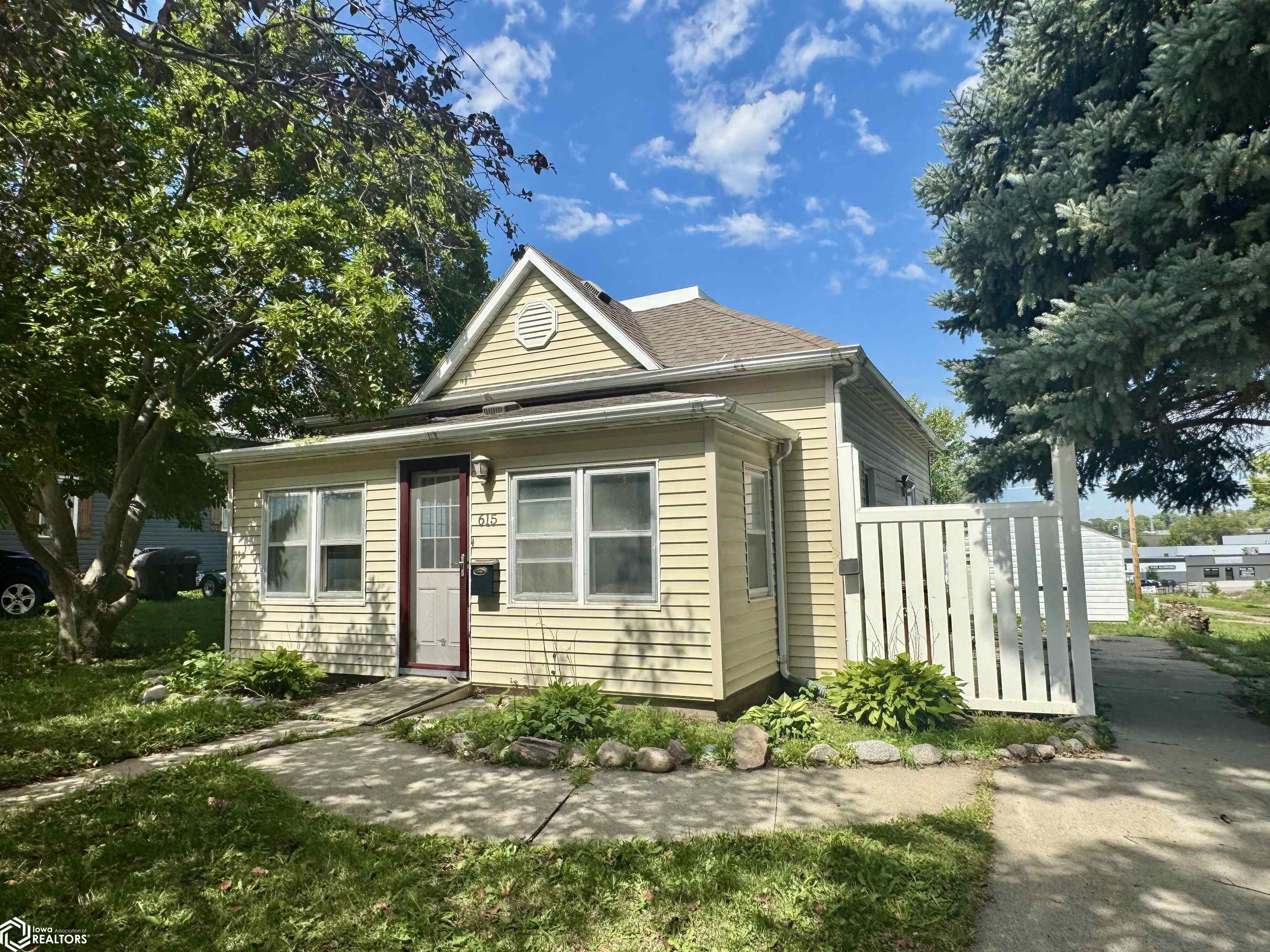 615 E 5th Street — photo
