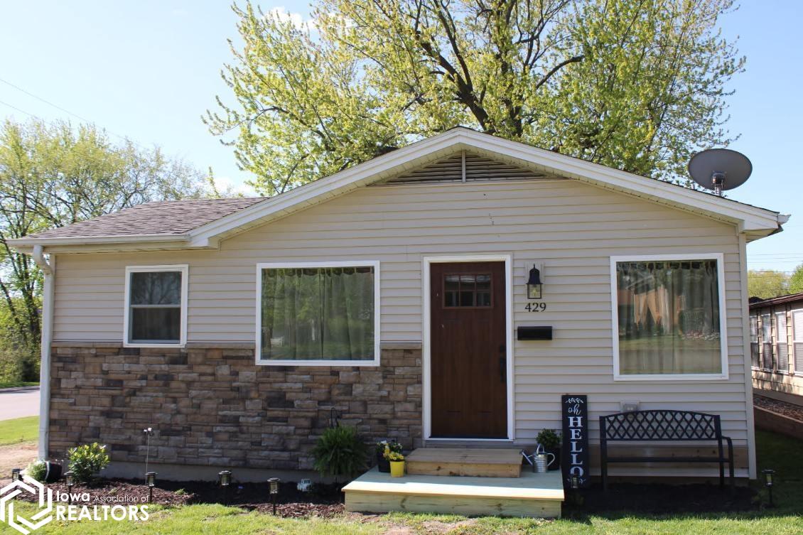 429 E Glasgow Street — photo