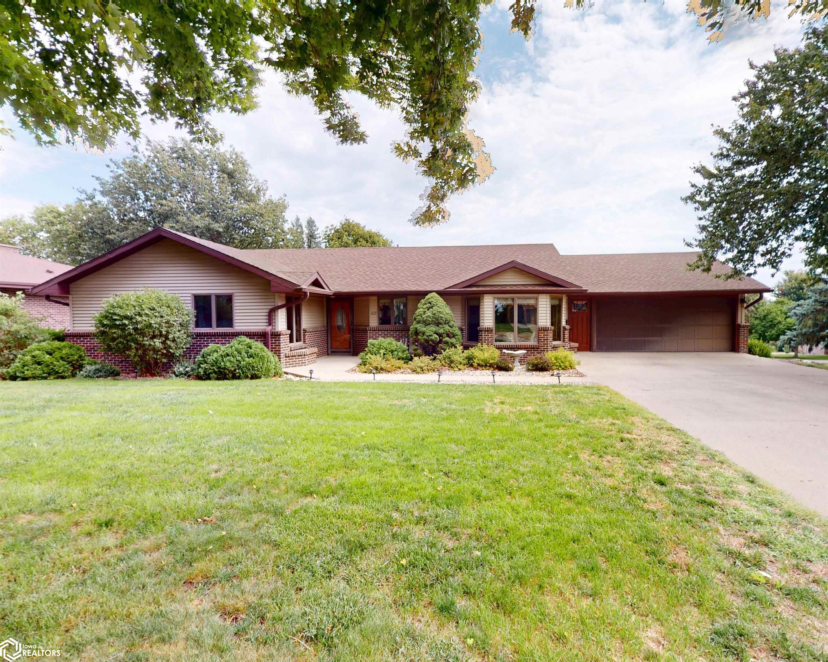 1113 Valley View Drive — photo