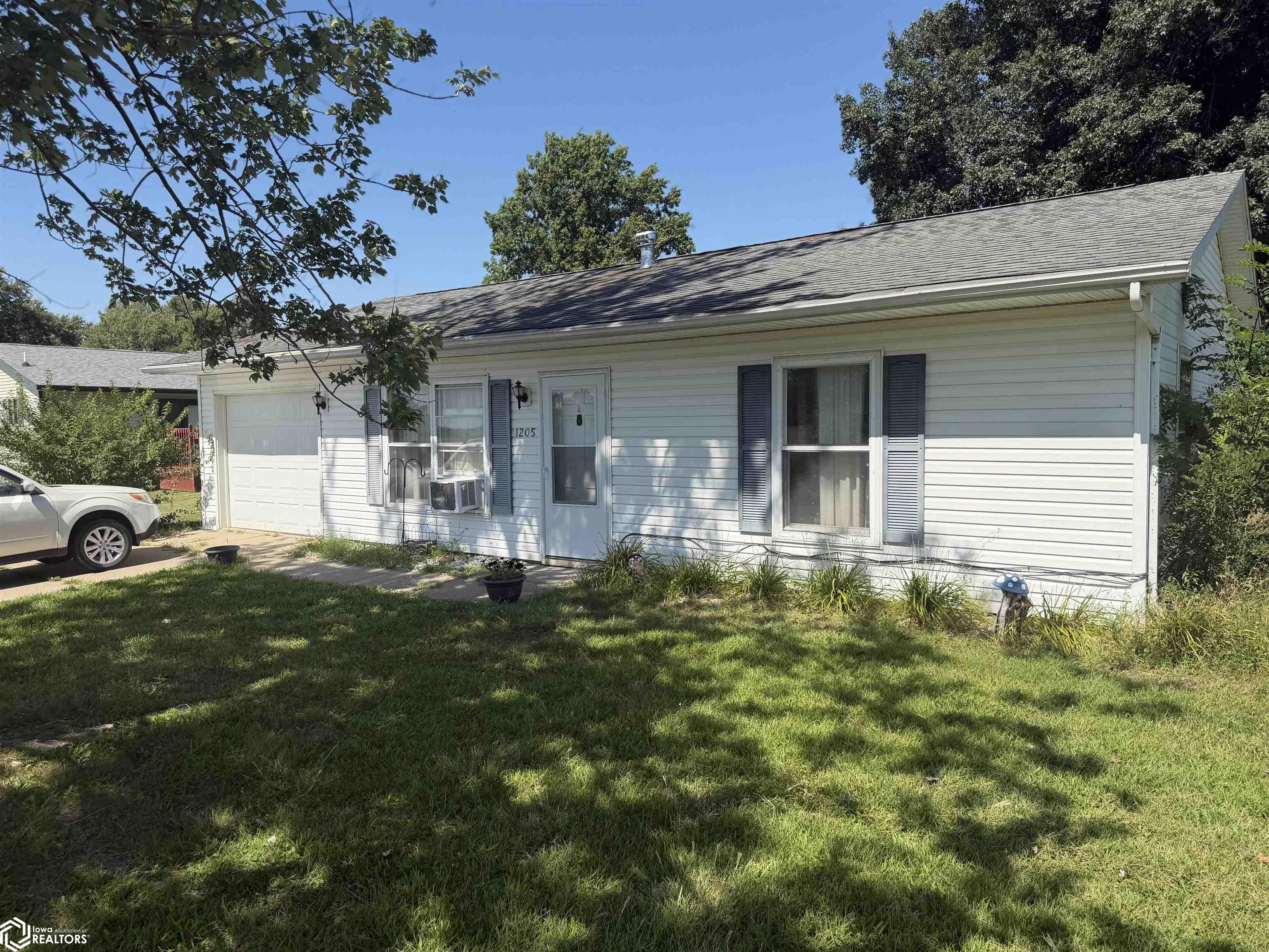1205 Grant Street — photo