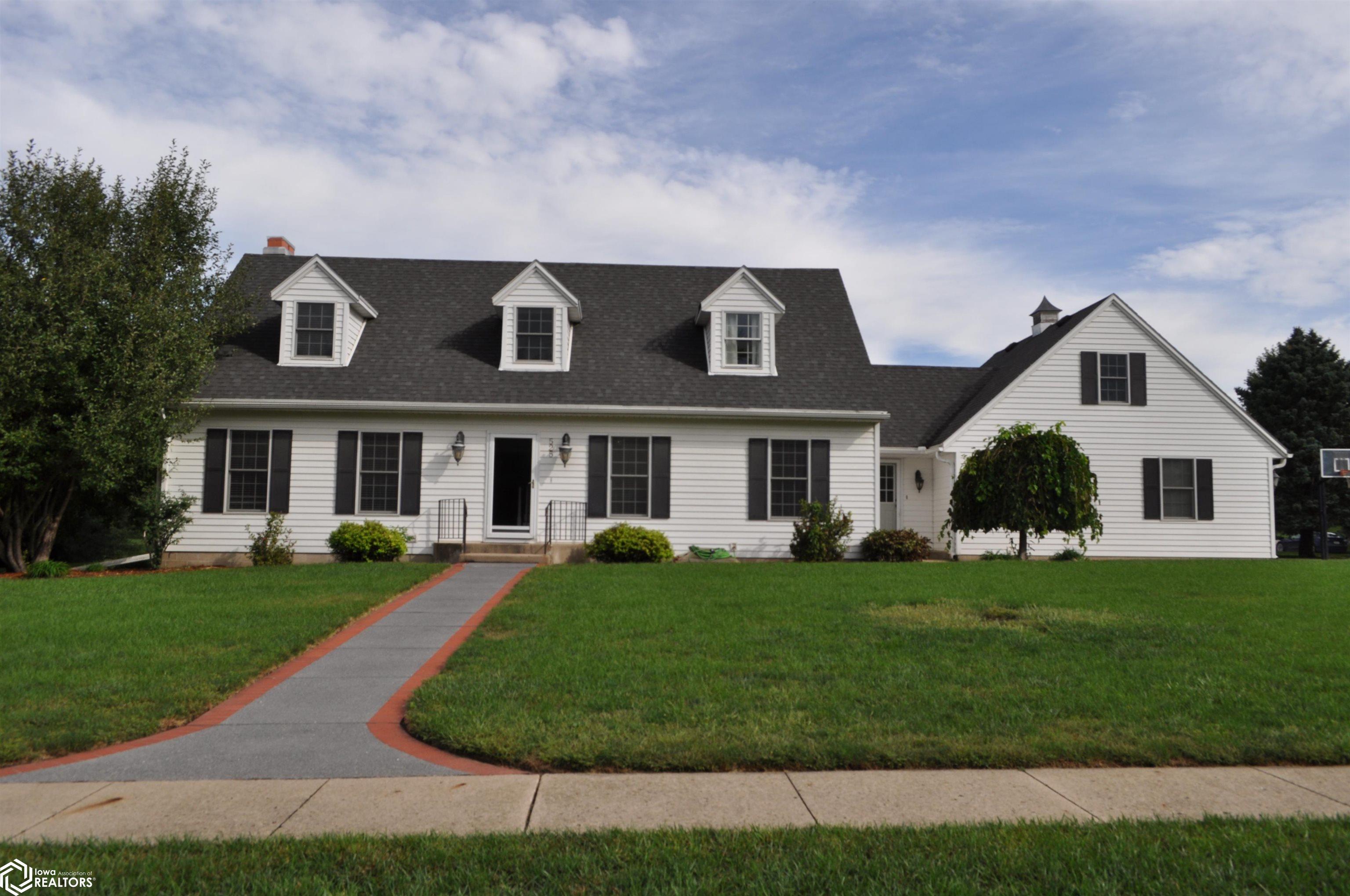 525 Lakewood Drive — photo