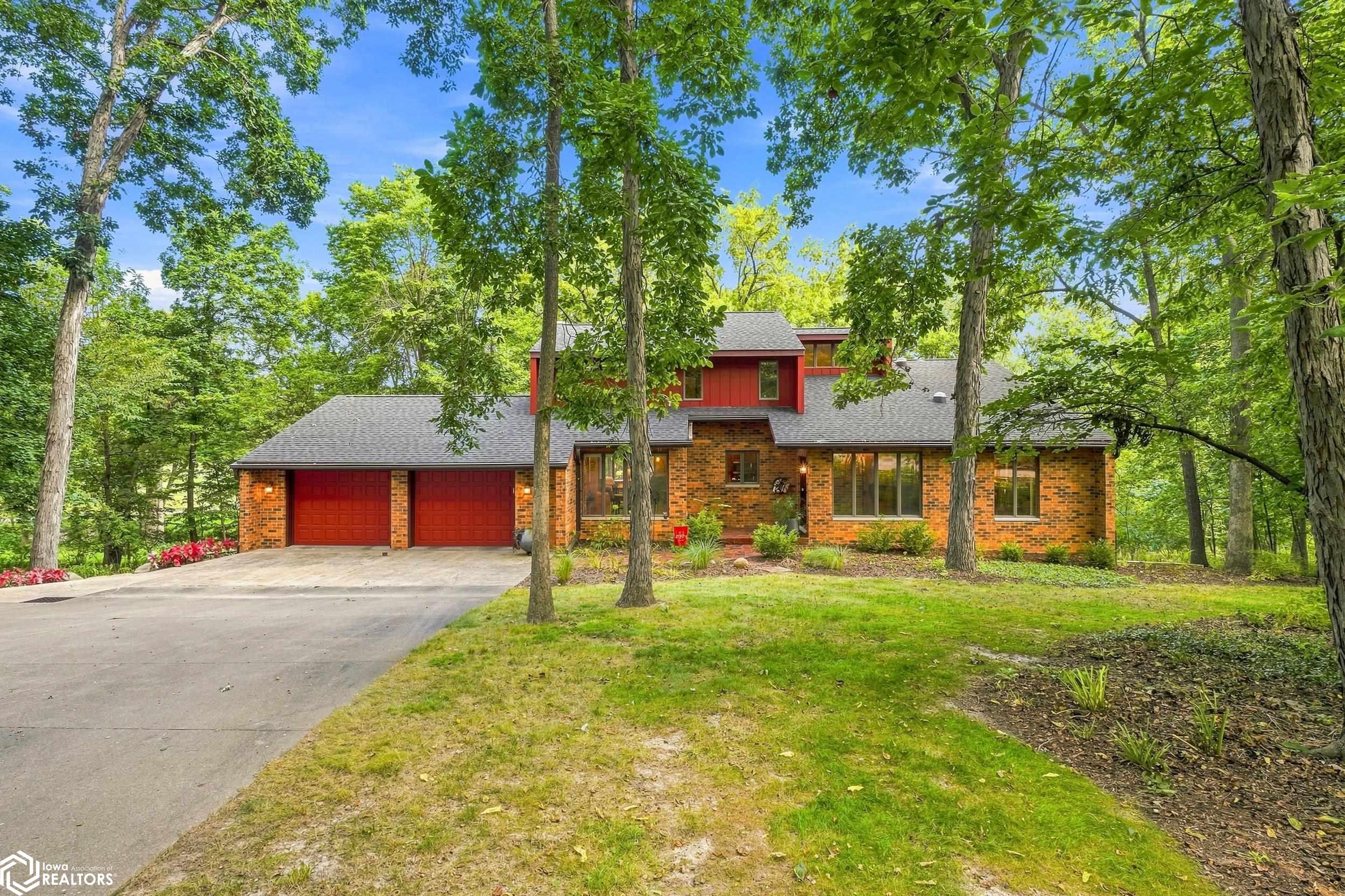 411 Heatherwood Circle — photo
