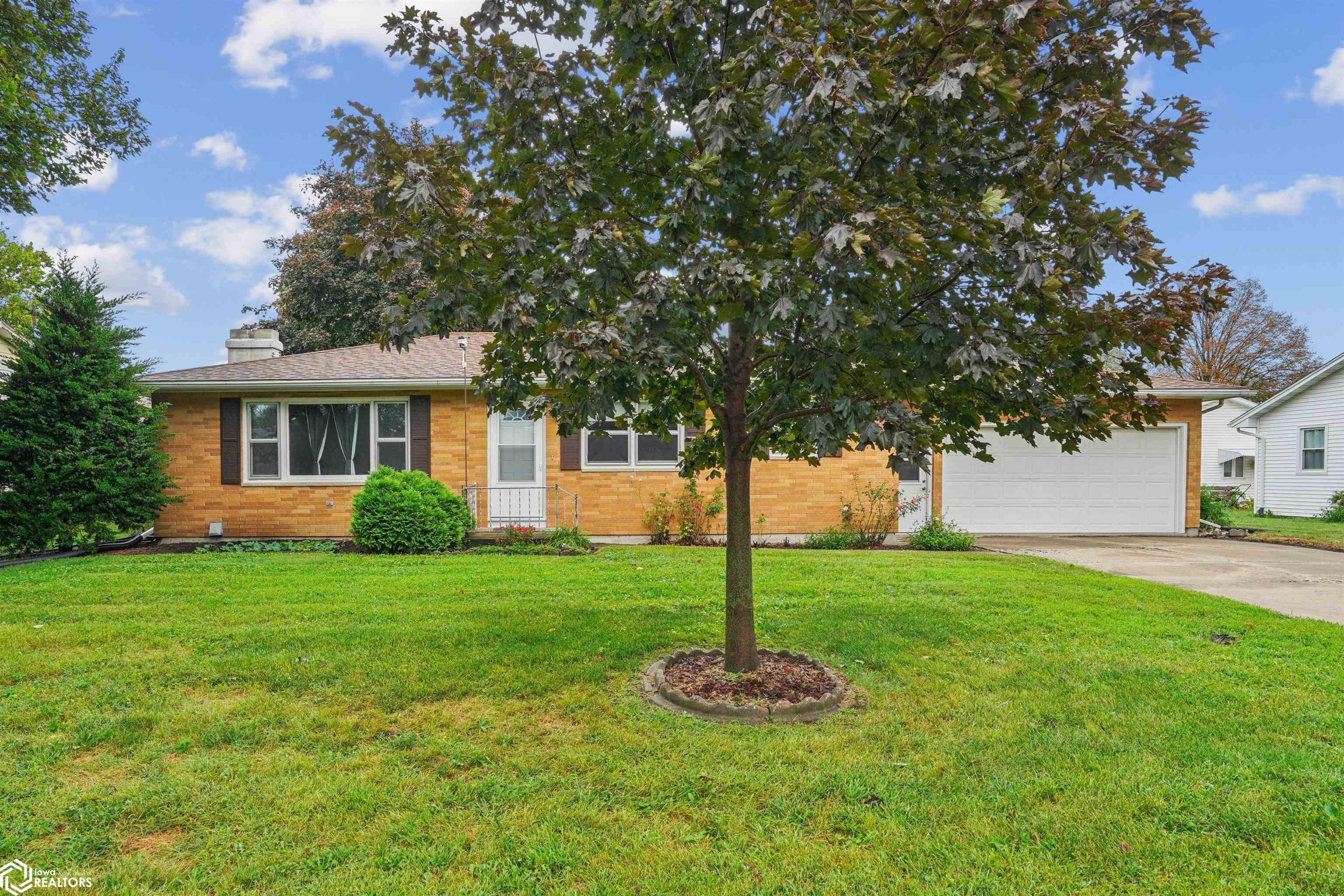 805 E Cedar Ln. — photo