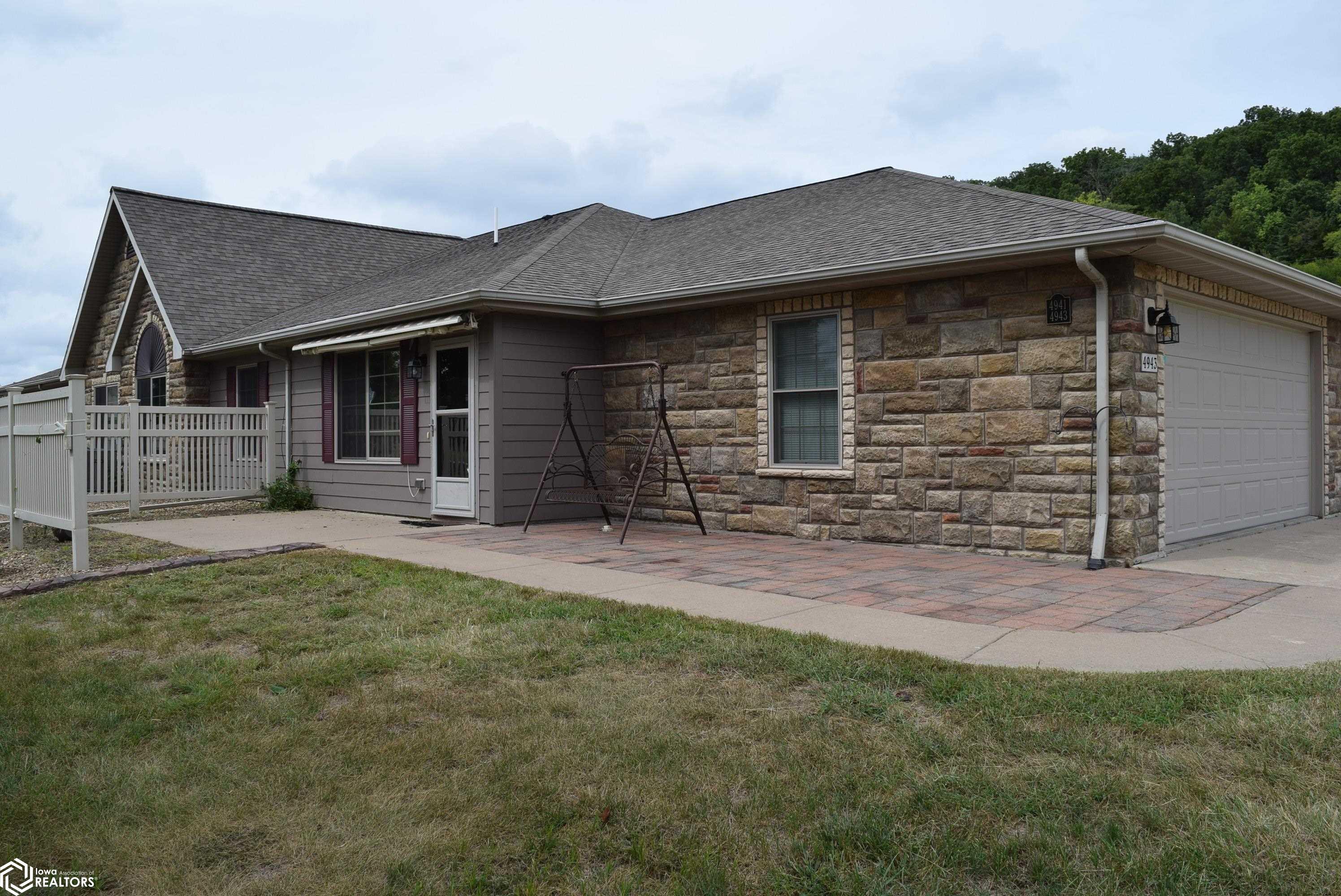4943 Grand View Lane — photo