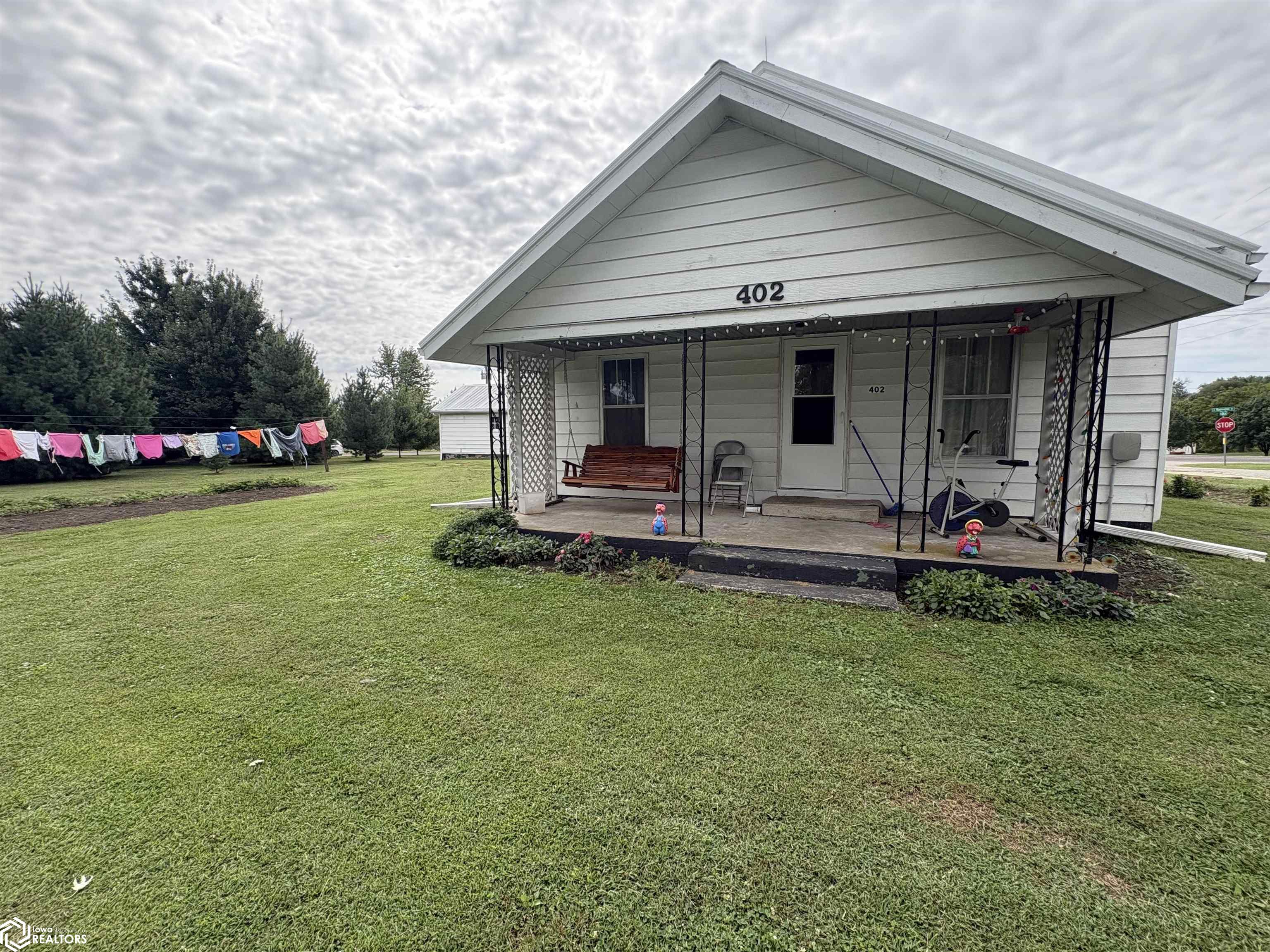 402 E Jackson, Lancaster, MO 63548 — photo 2