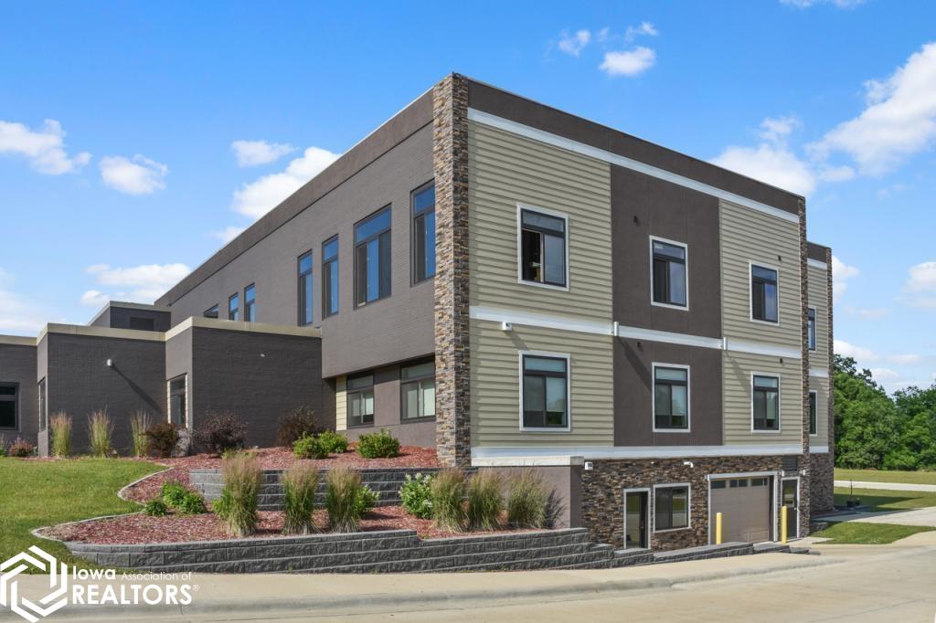 110 Rocksylvania Ave, Unit 204 — photo