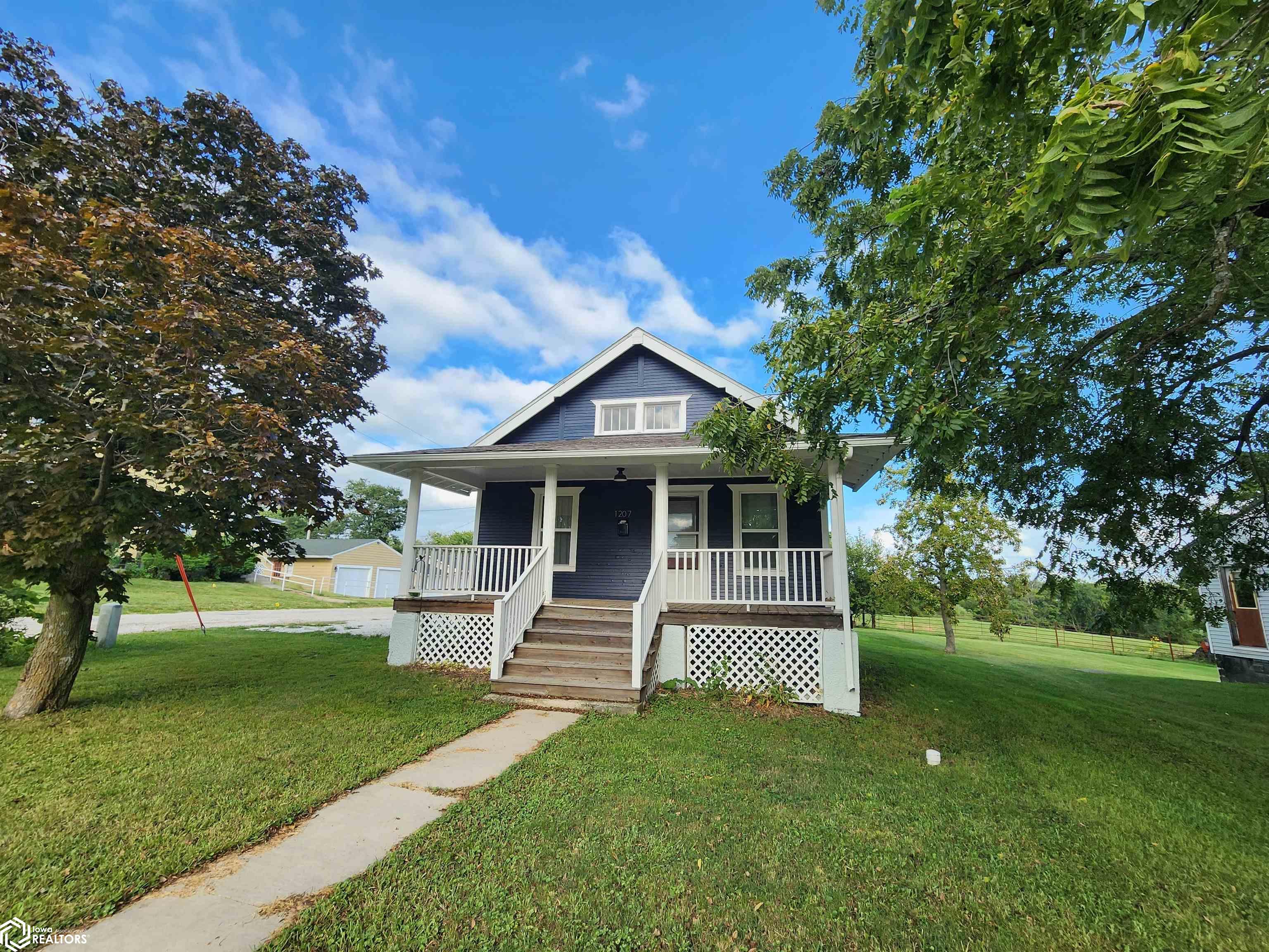 1207 NW Church Street — photo