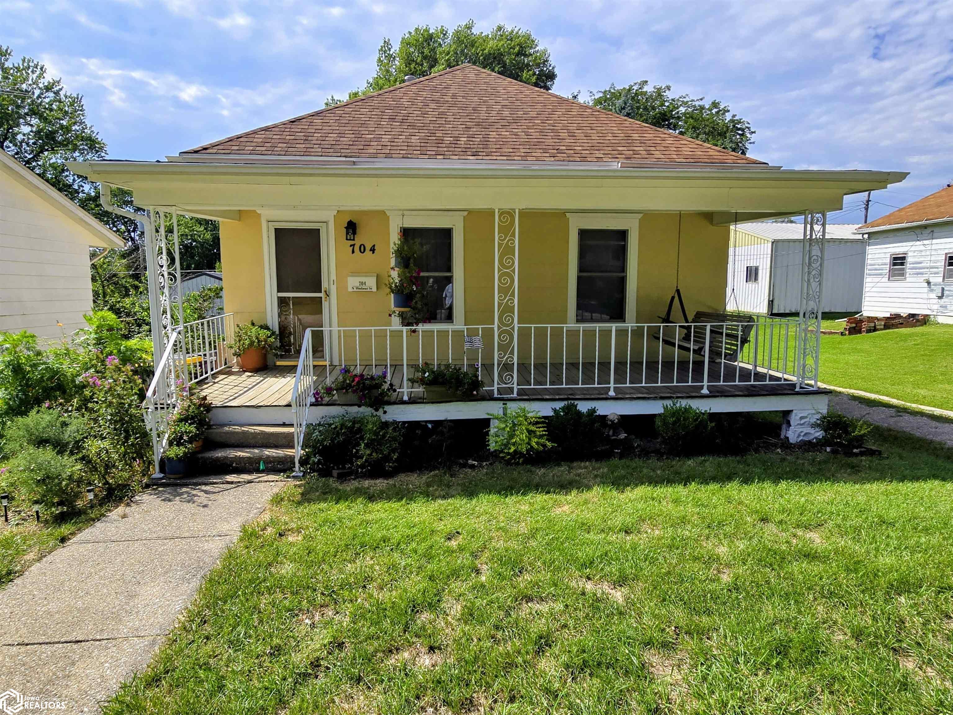 704 N Walnut Street — photo