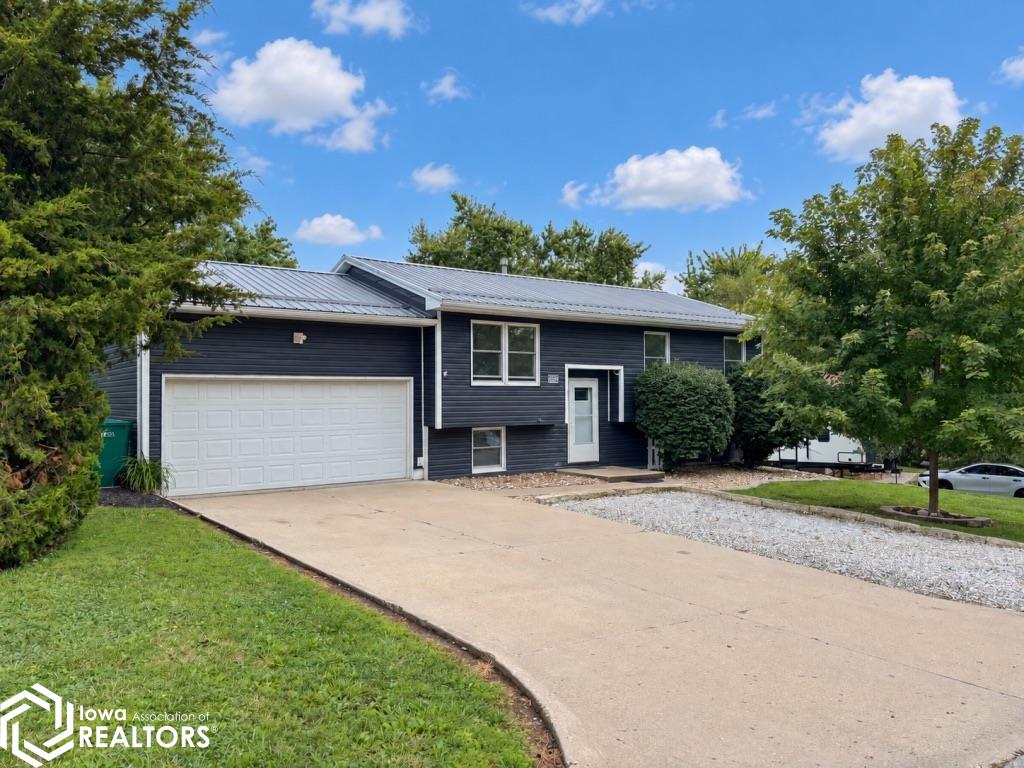 1601 Southview Circle — photo