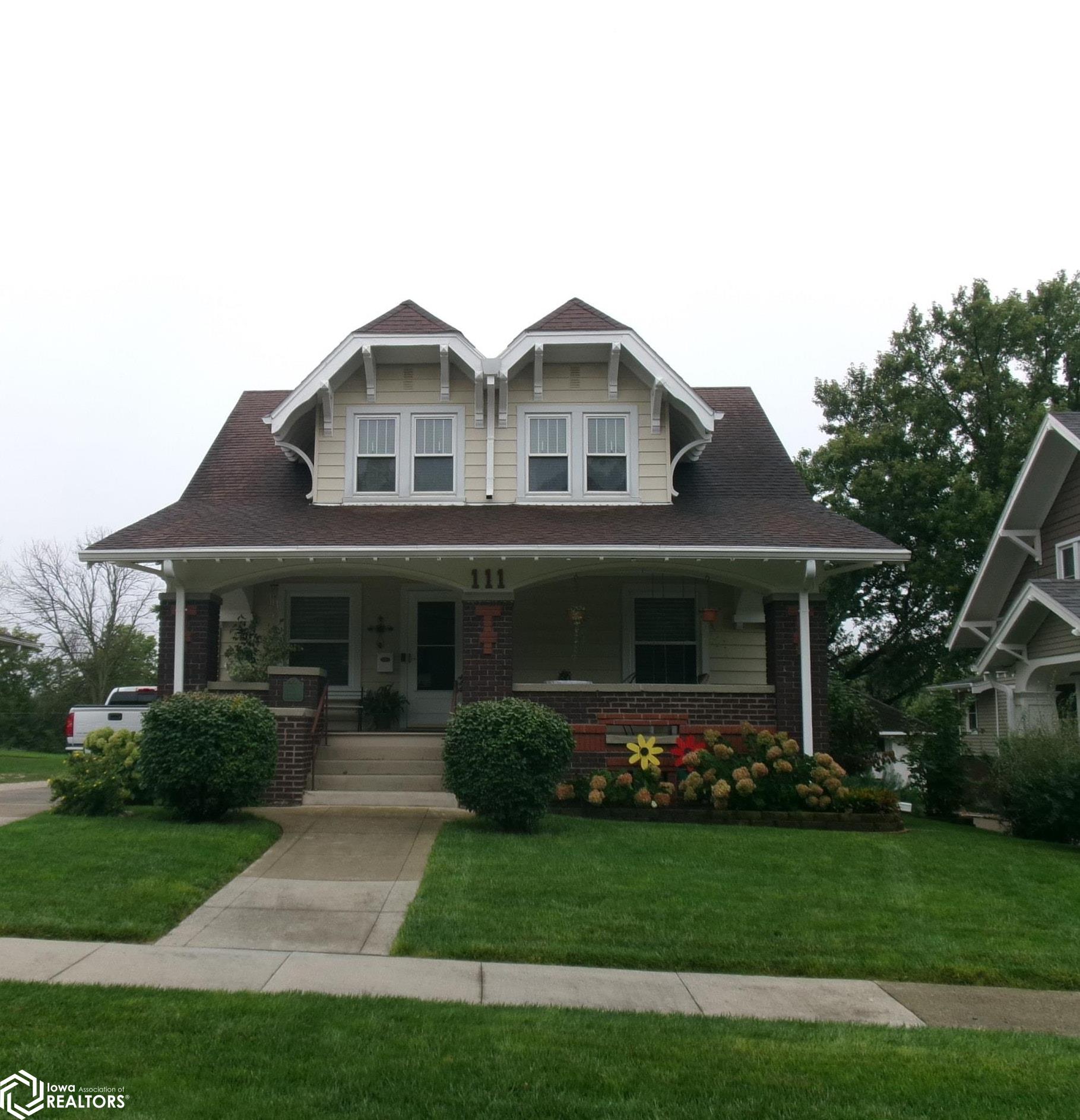 111 W Bluff Street — photo