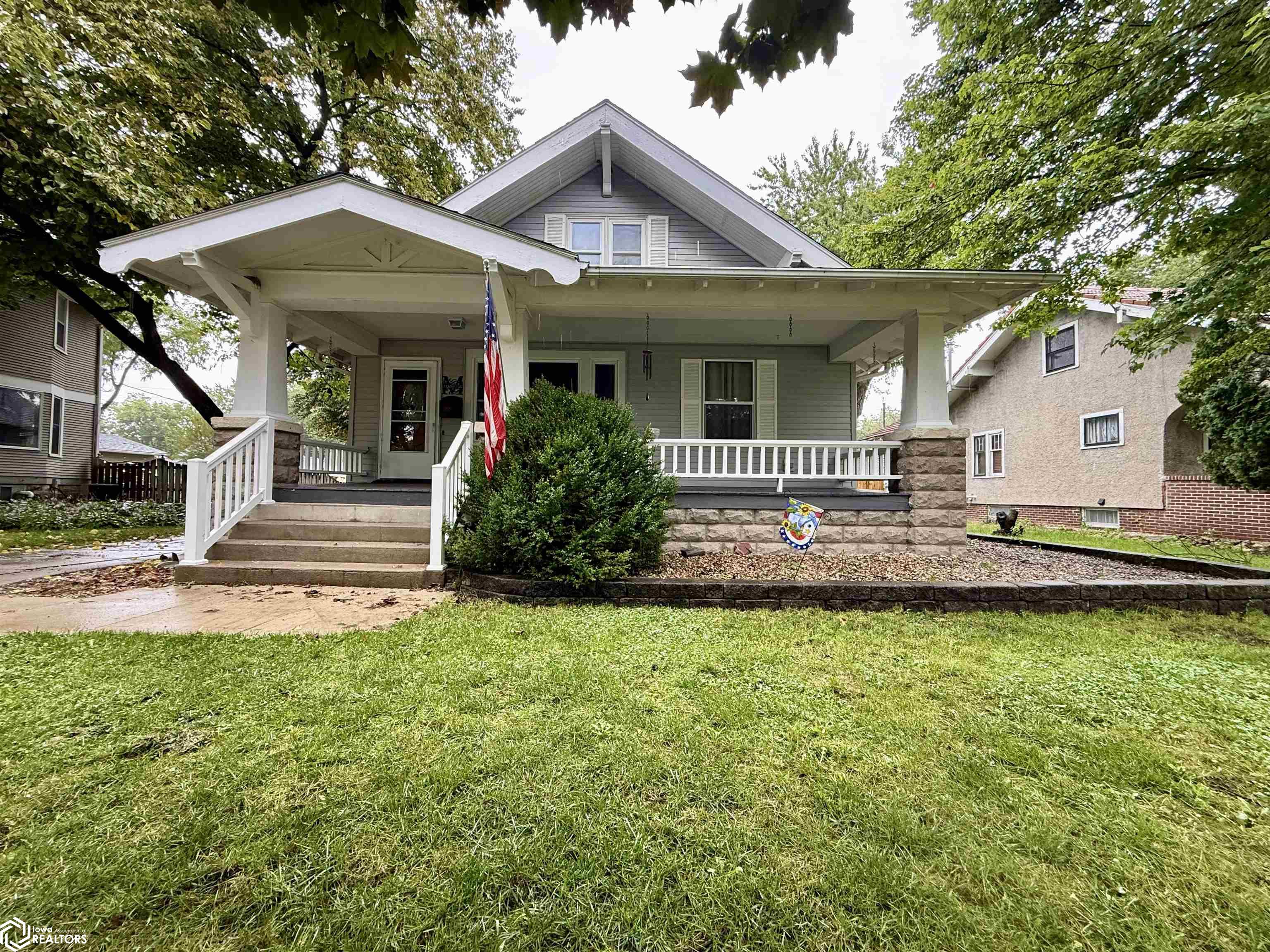909 Boone Street — photo