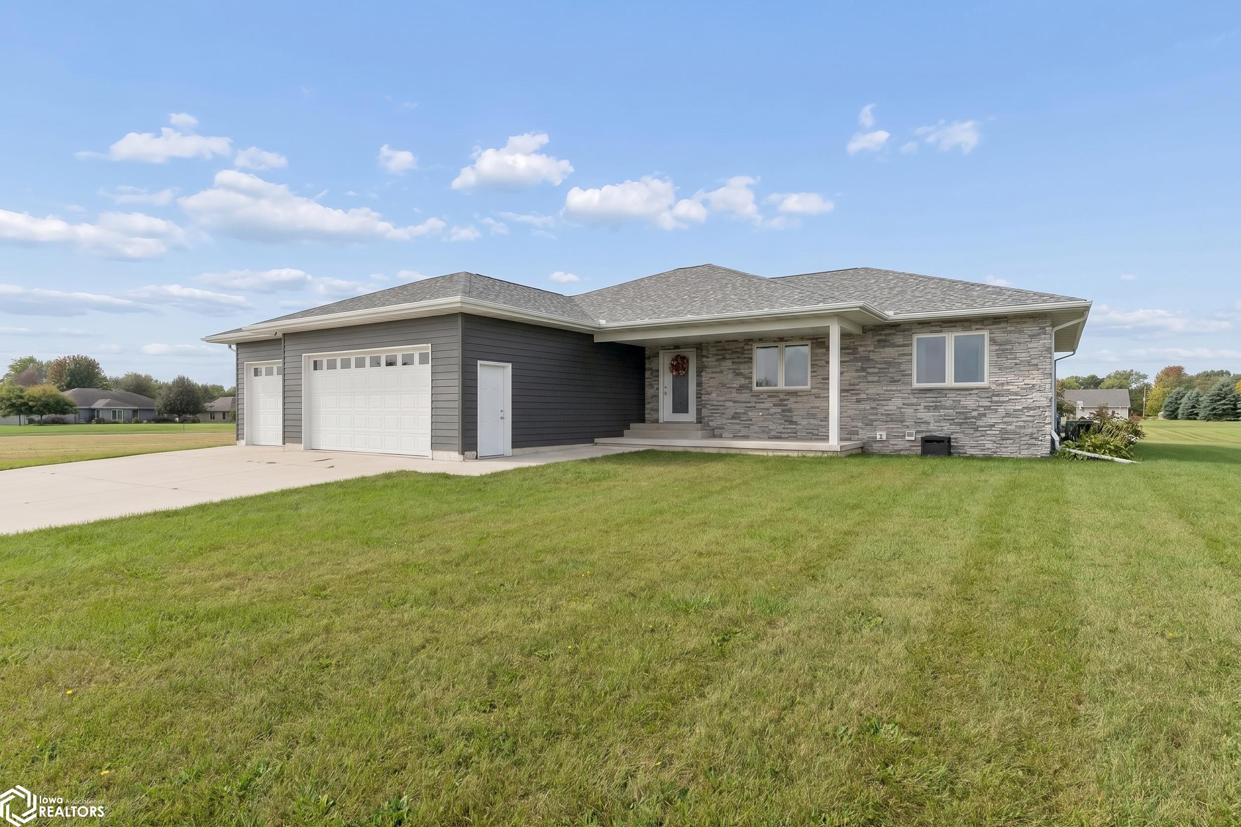 714 Cypress Court — photo