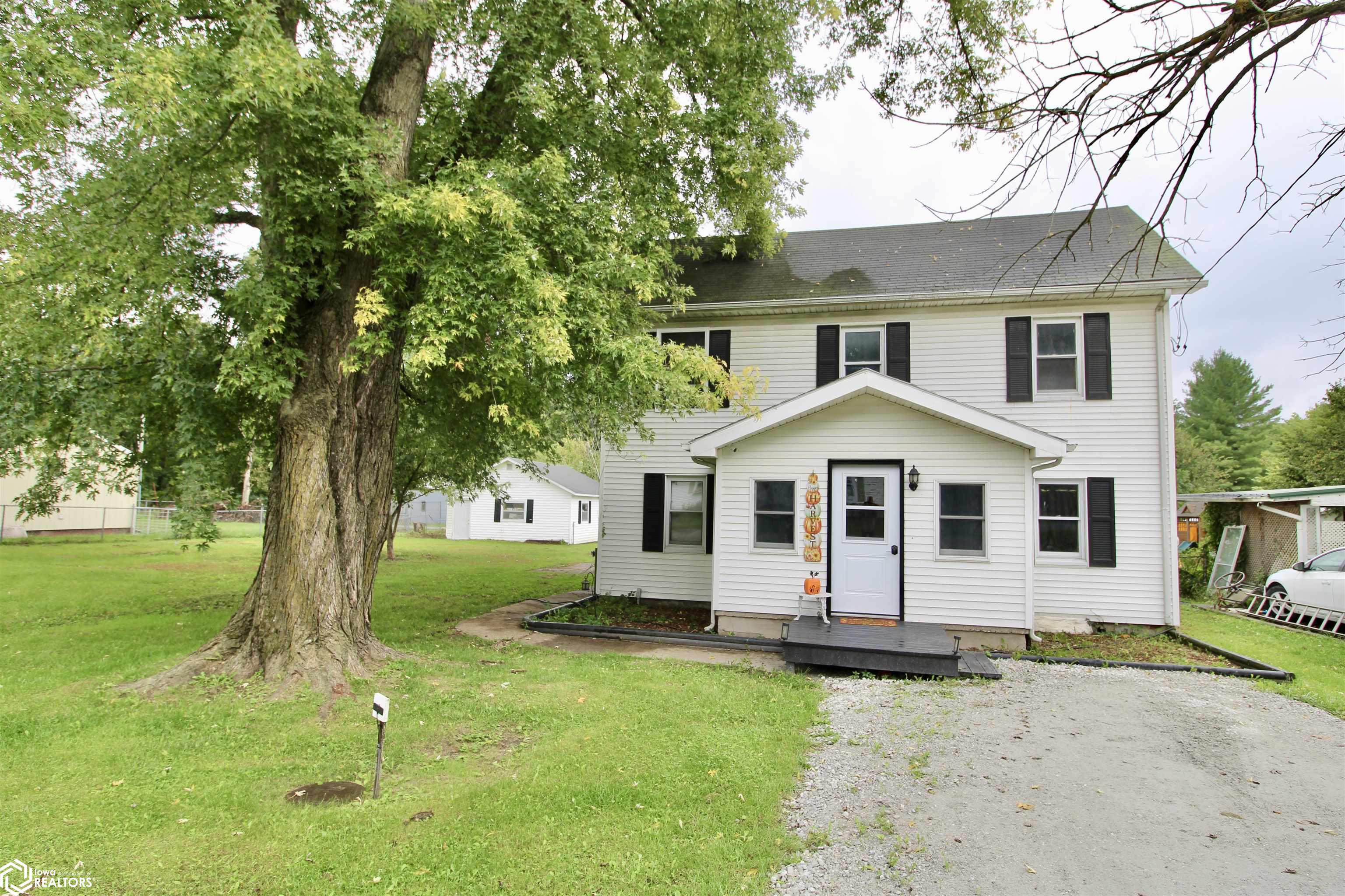 3631 Iowa Rd — photo