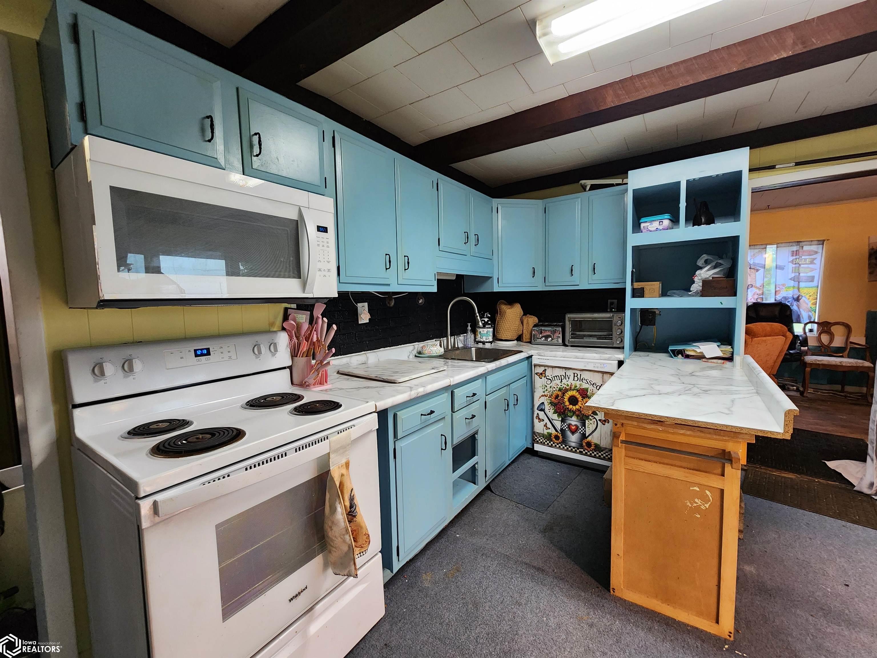 23823 Dewey Road — photo