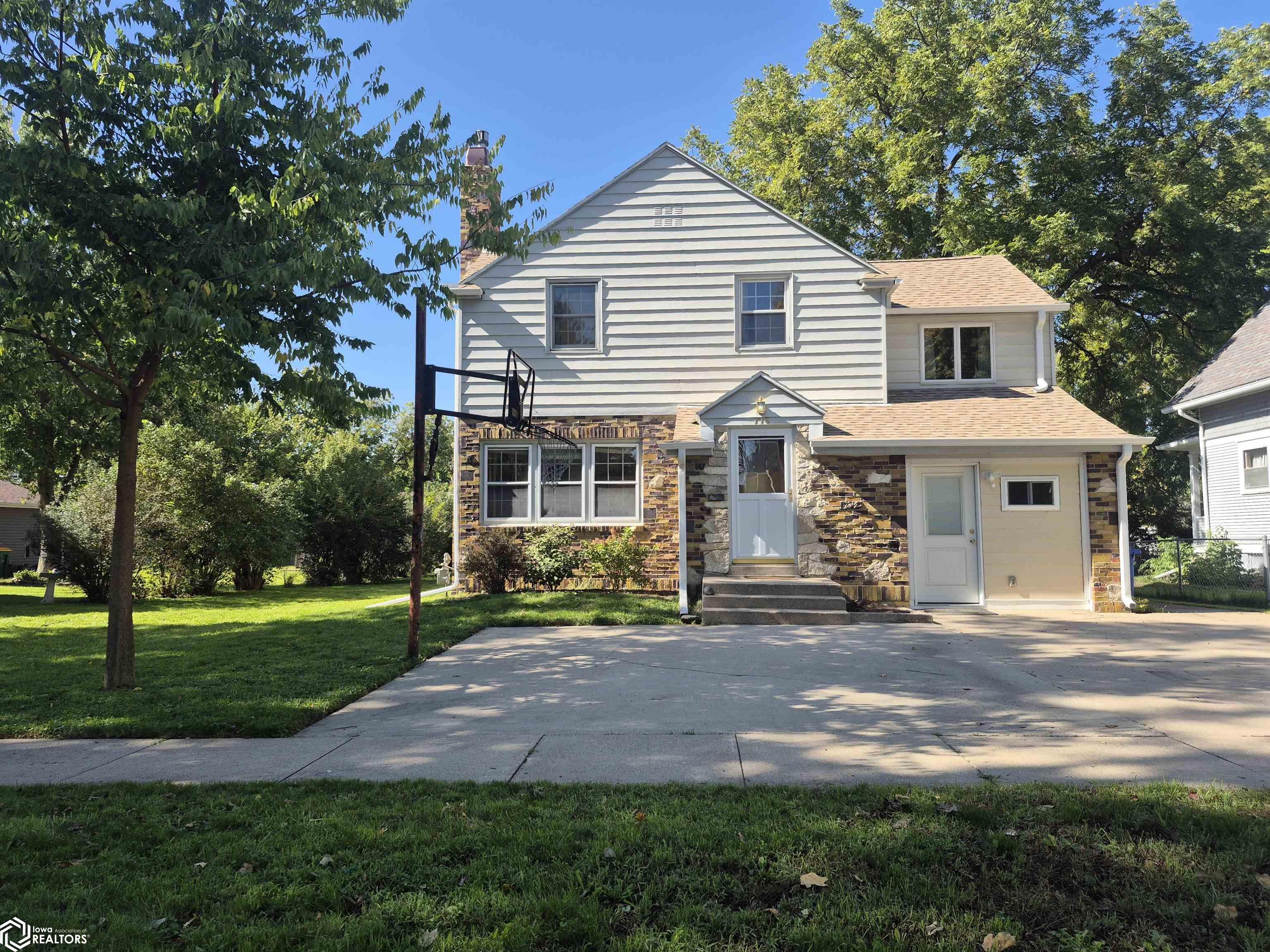 716 S Jones Street — photo