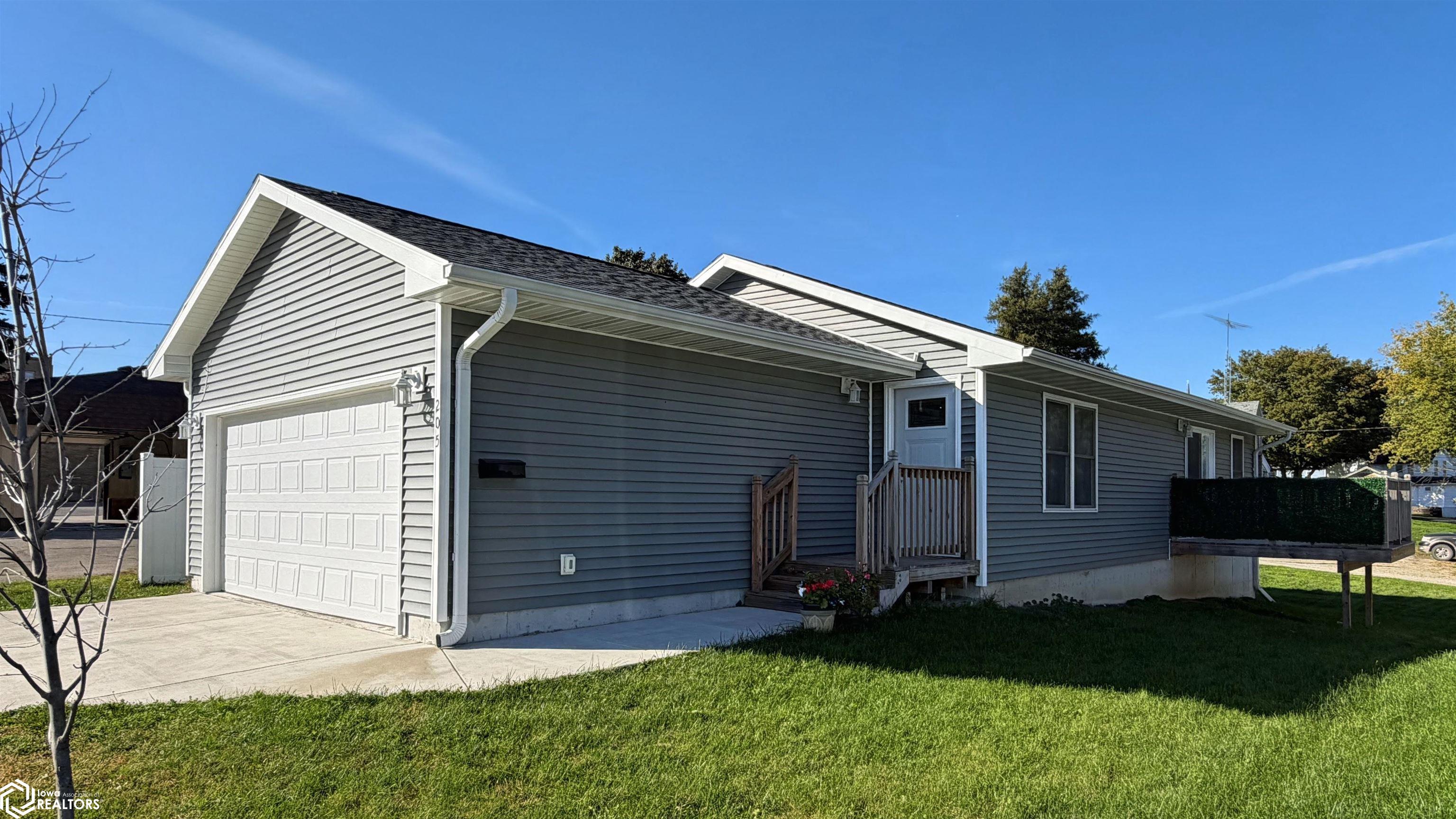 205 E K Street — photo