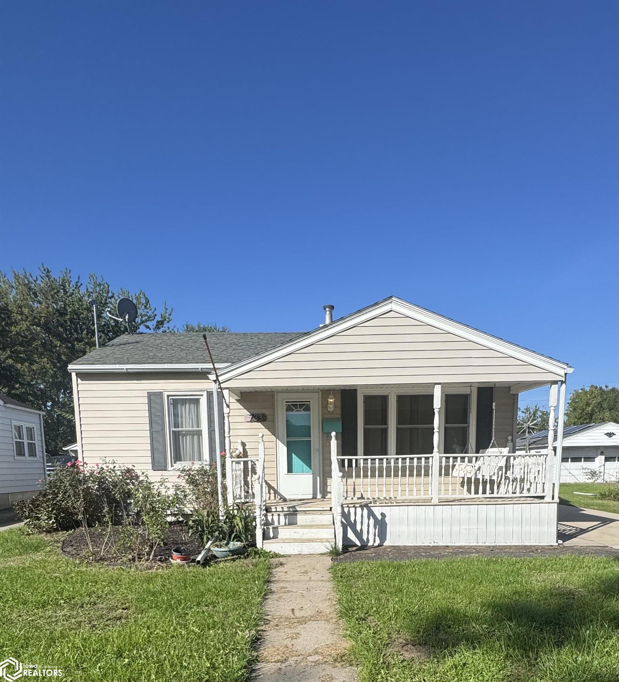 733 Grace Street — photo