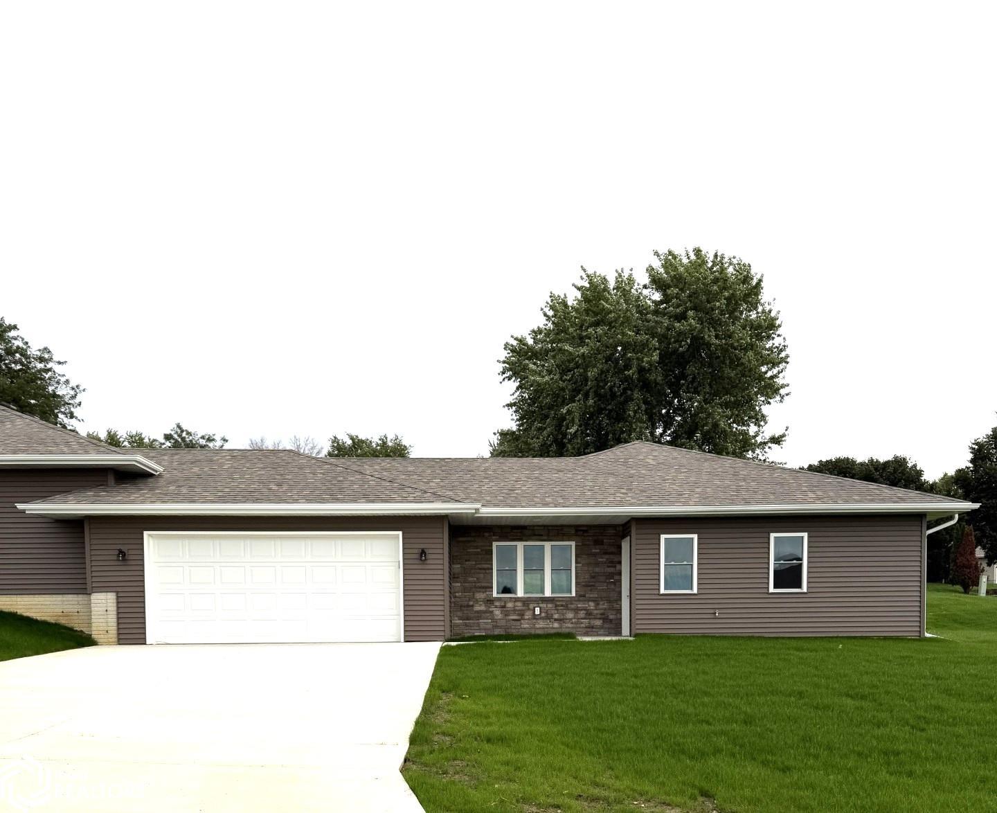 905 Iowa Drive — photo