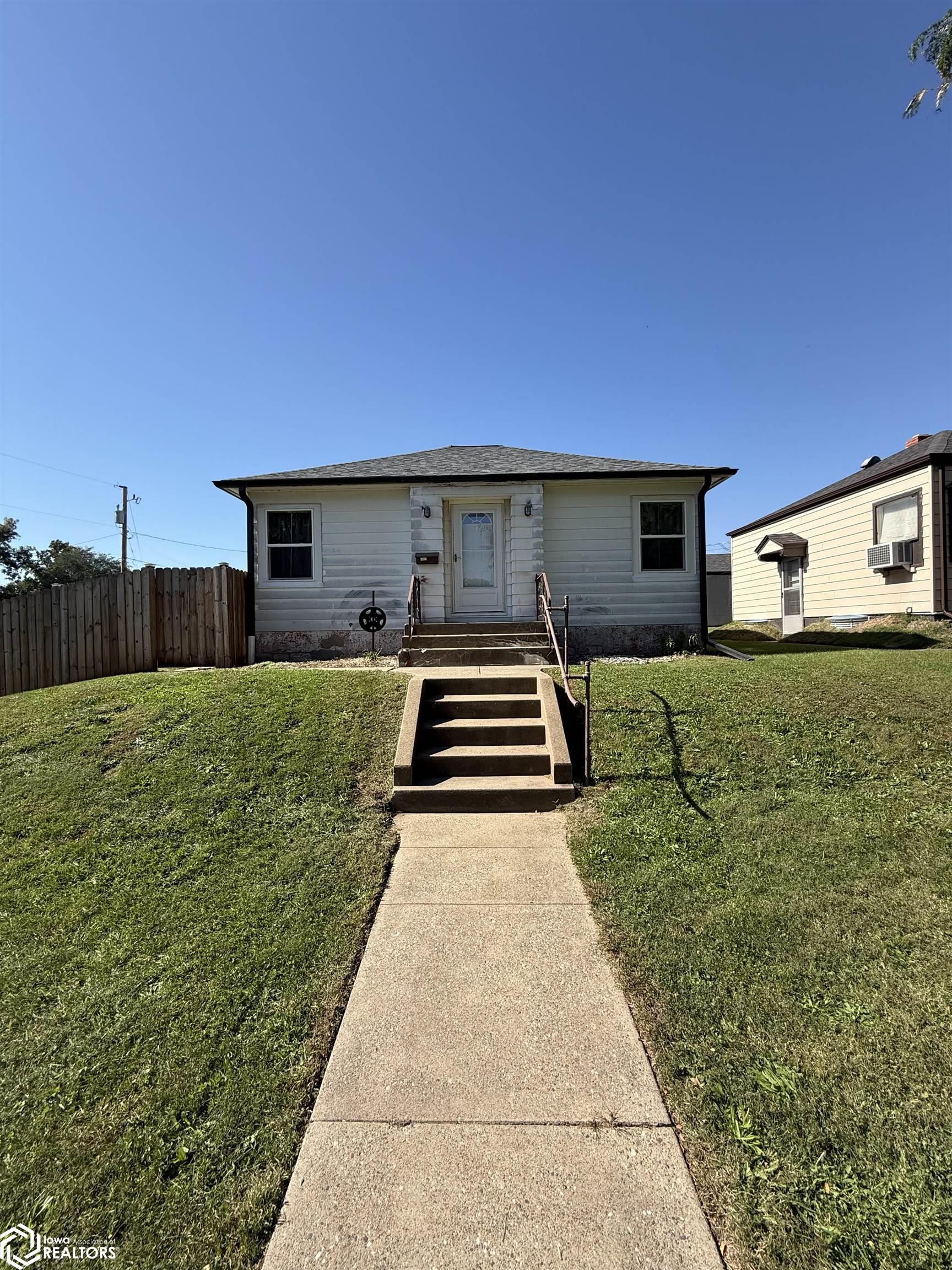 329 N Plane Street — photo