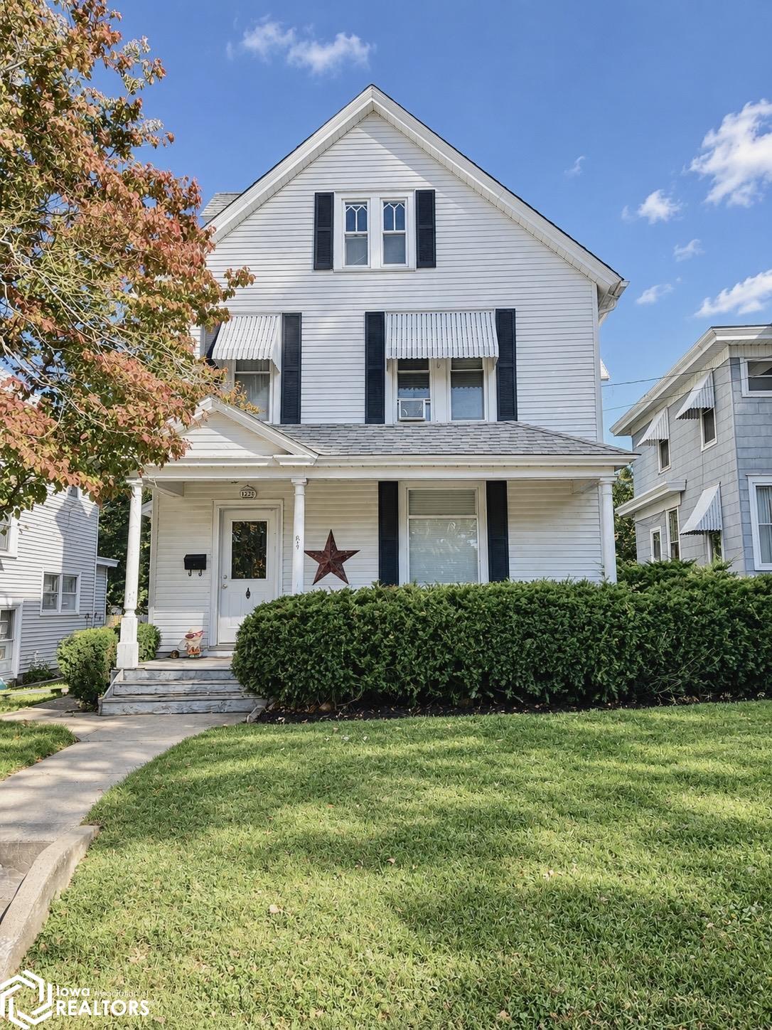 122 Grand St. — photo