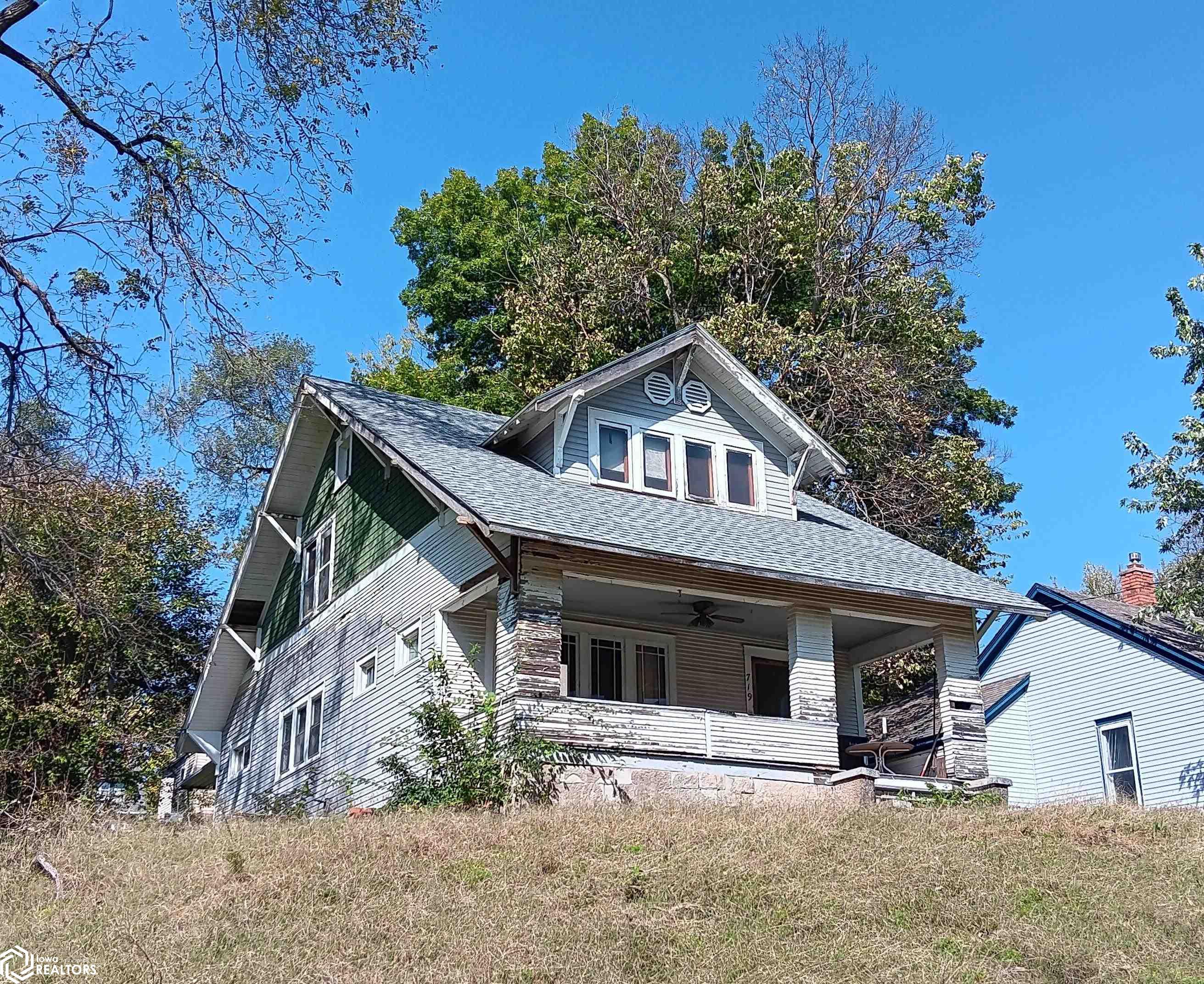 719 Albany Street — photo