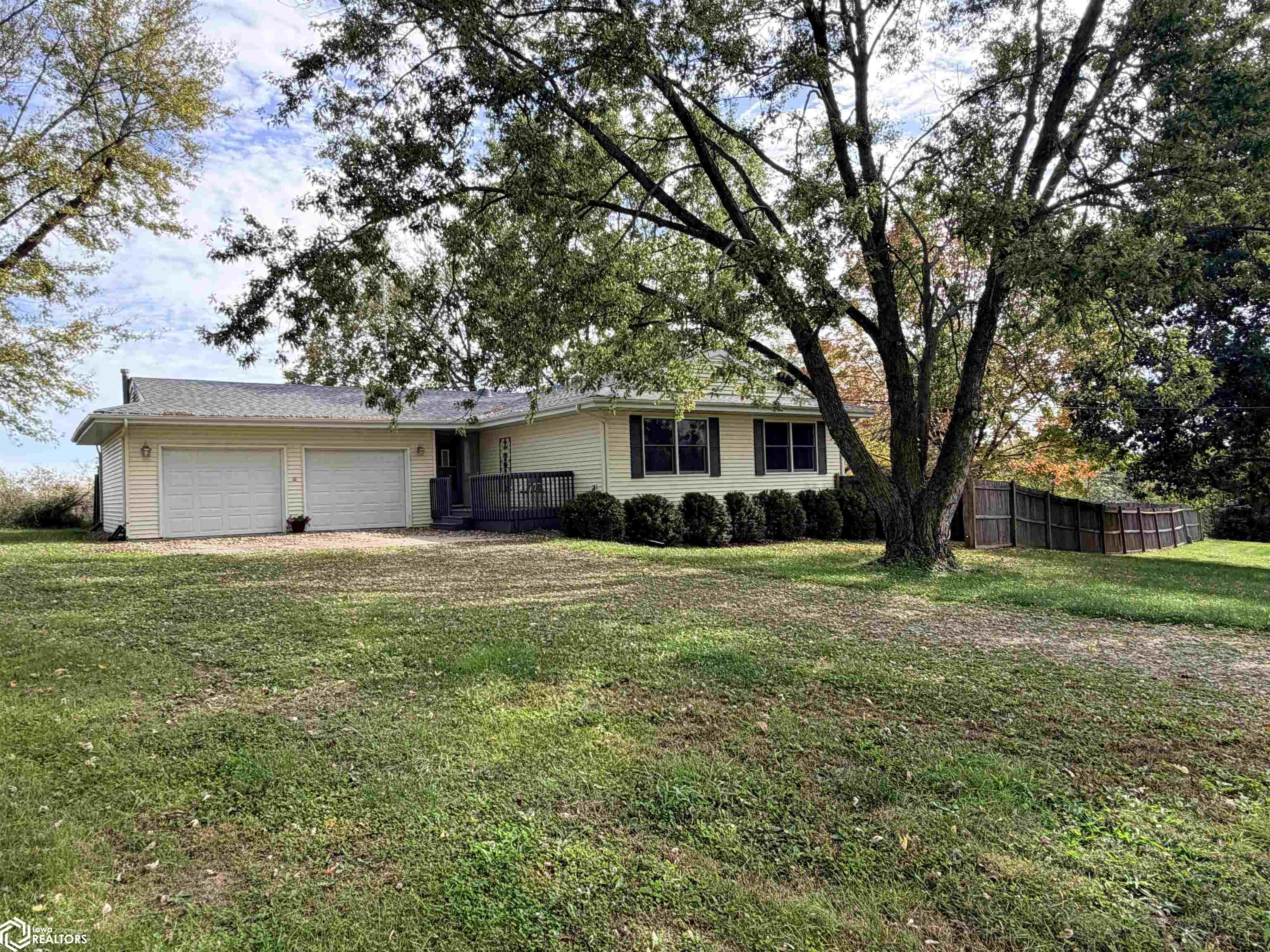 2387 Lilac Court — photo