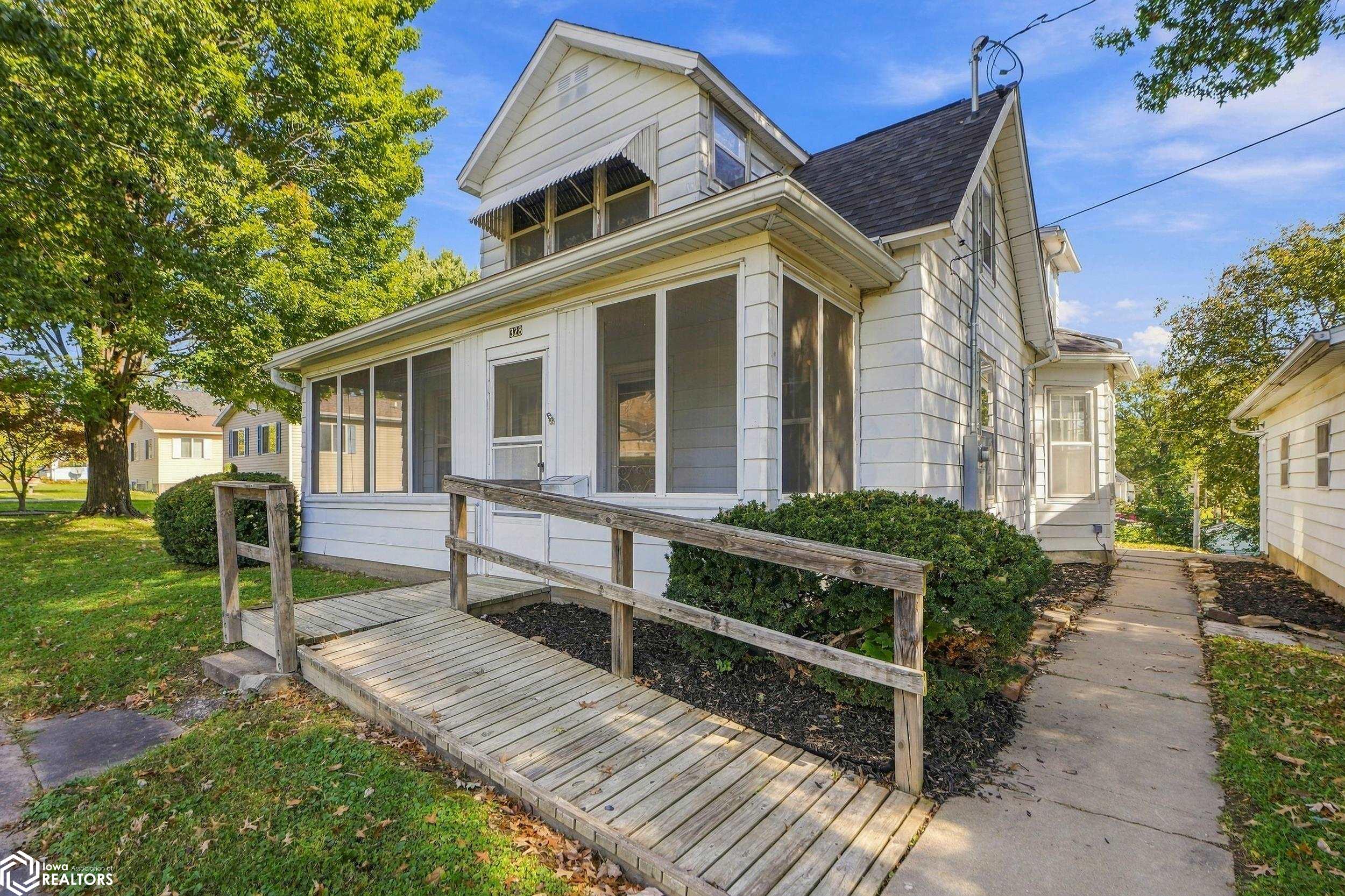 328 N Plane Street — photo