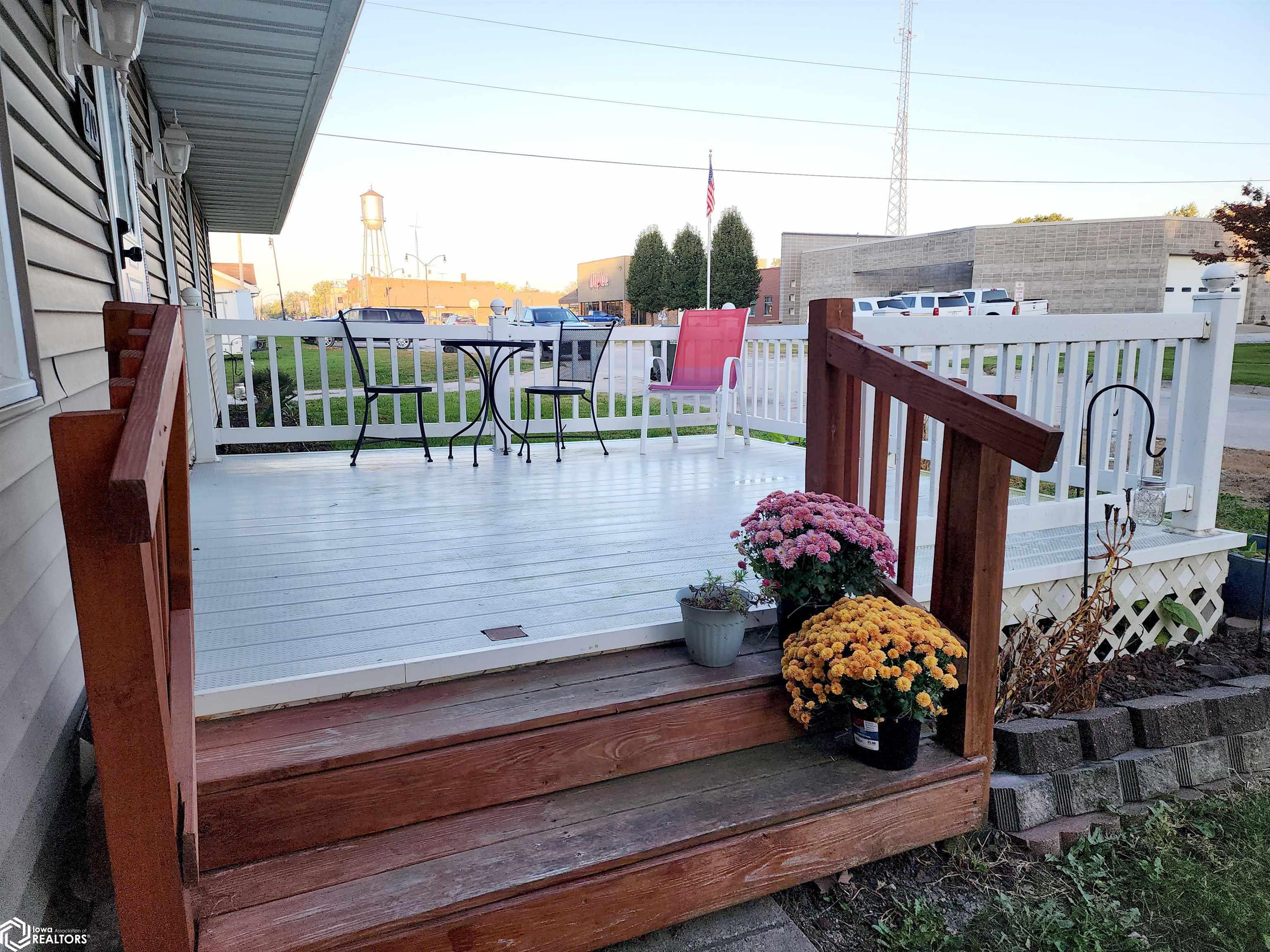 210 E Jackson, Corydon, IA 50060 — photo 2