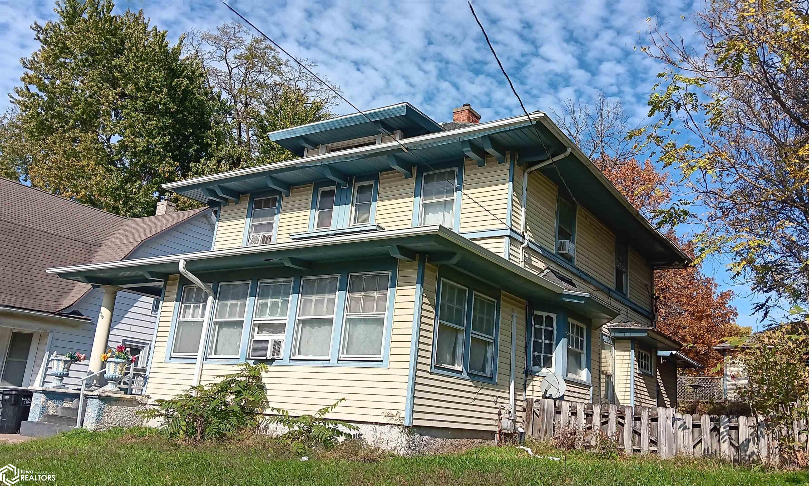 209 W Maple Avenue — photo