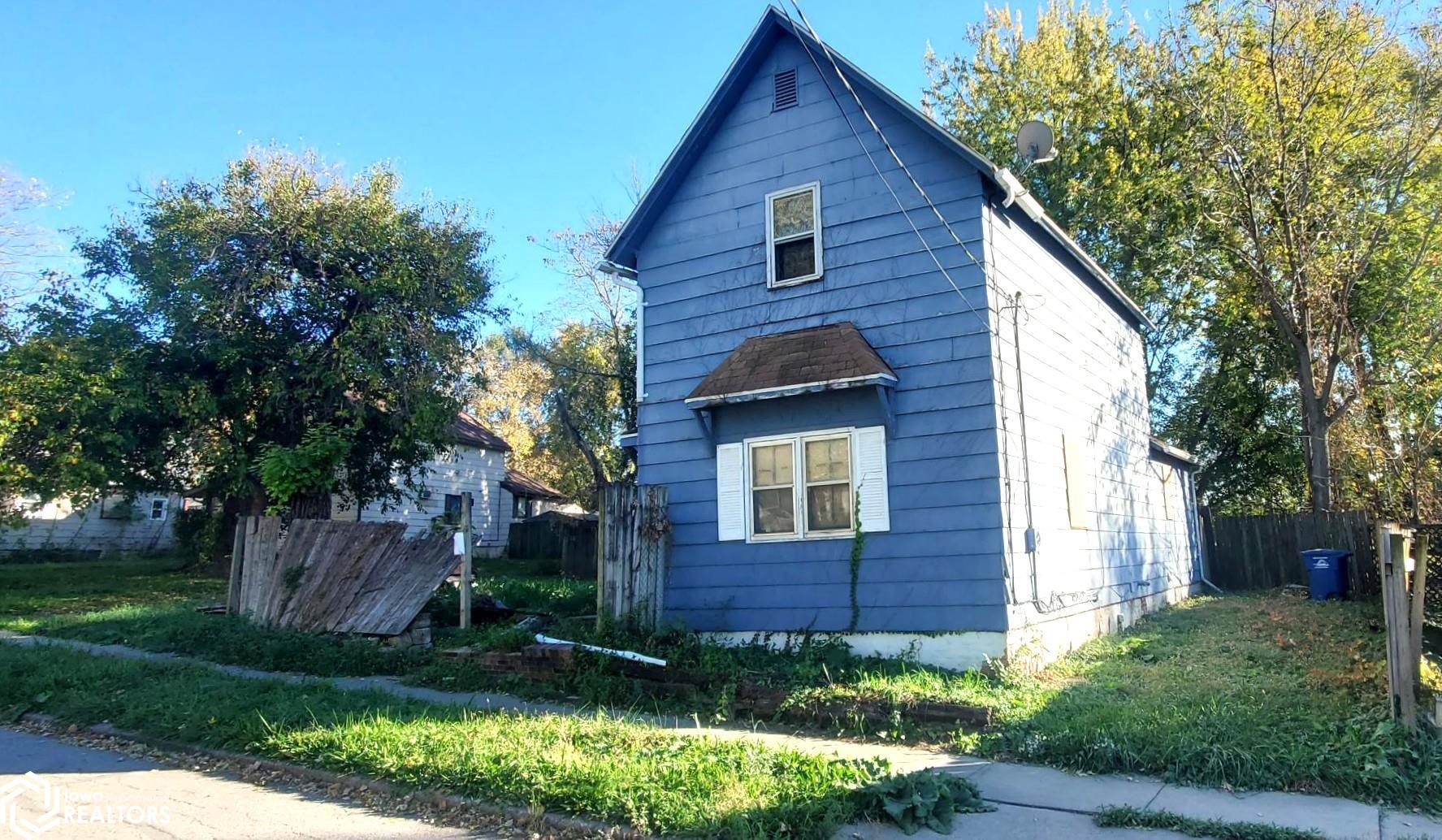 907 Buchanan Street — photo