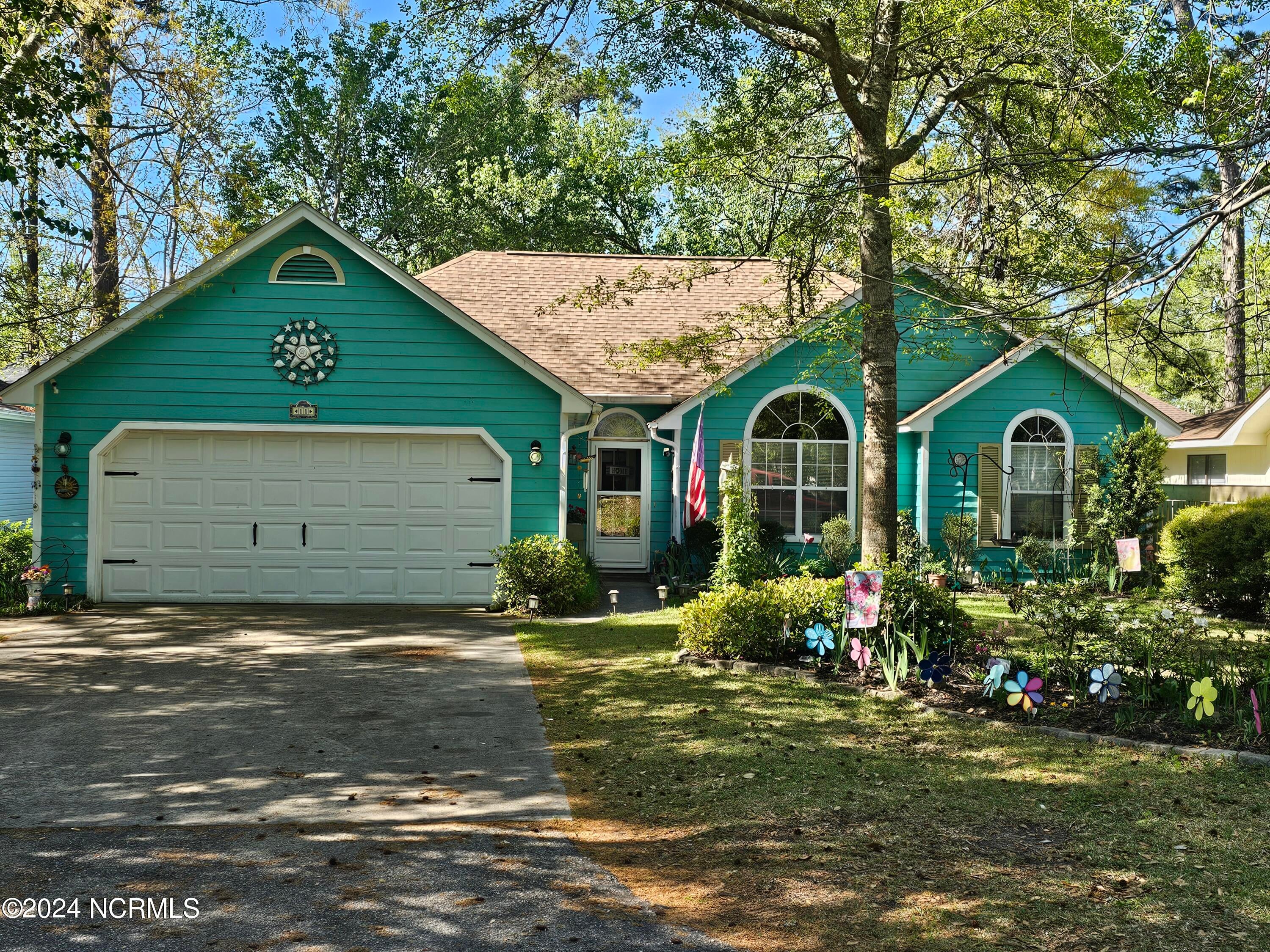 11 Court 5 Northwest Drive — photo