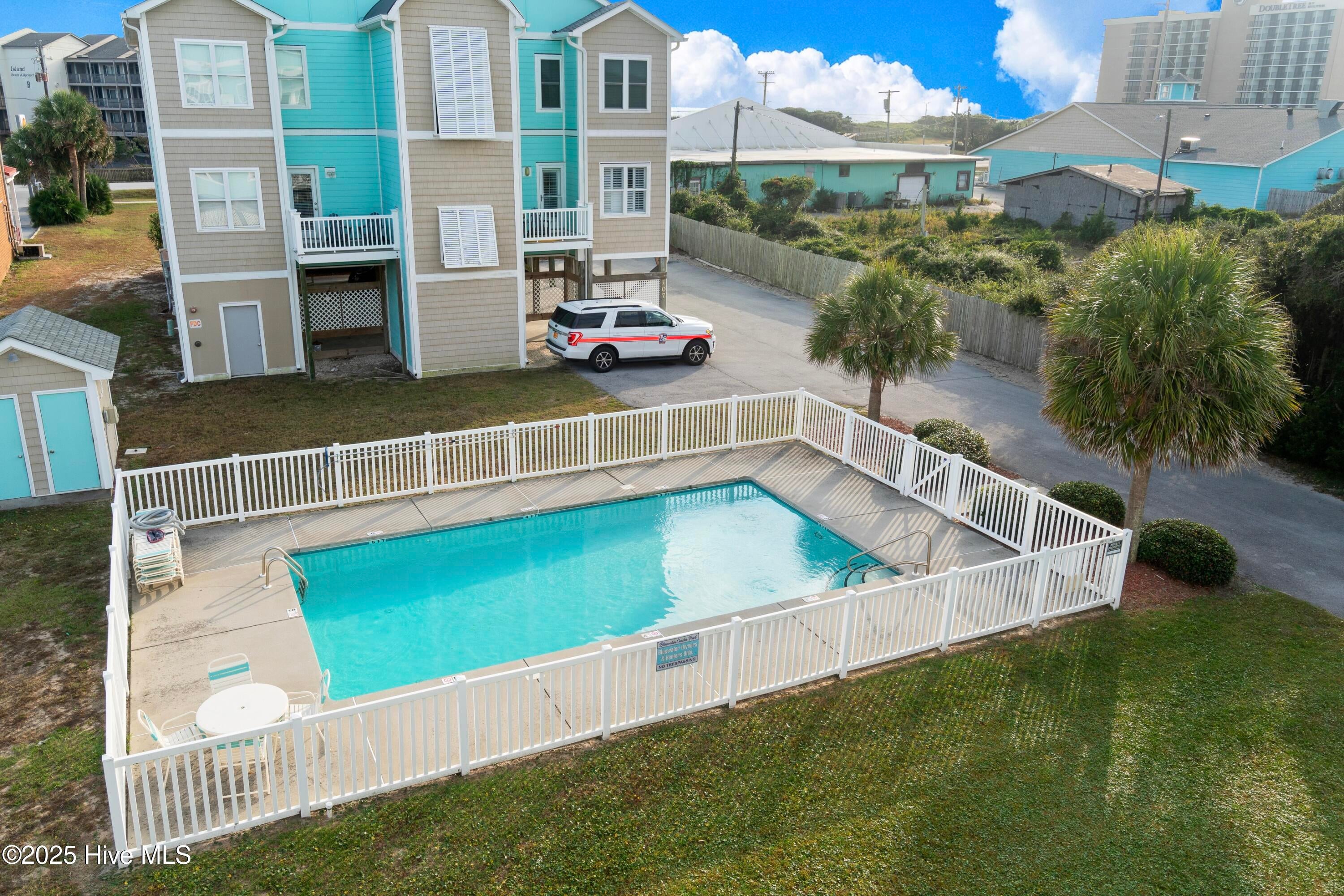 105 Beachwood Drive 1C — photo