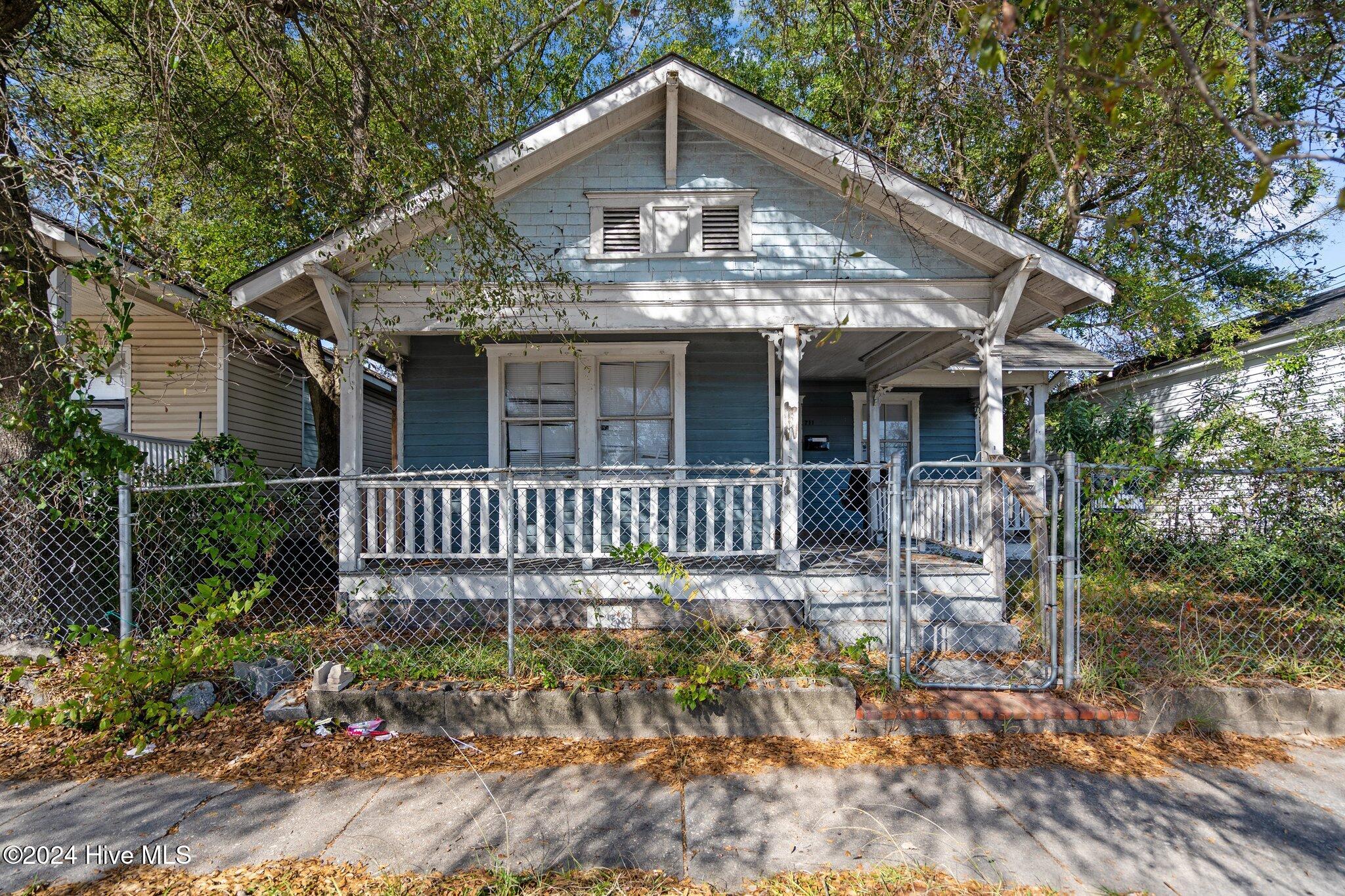 711 Dawson Street — photo