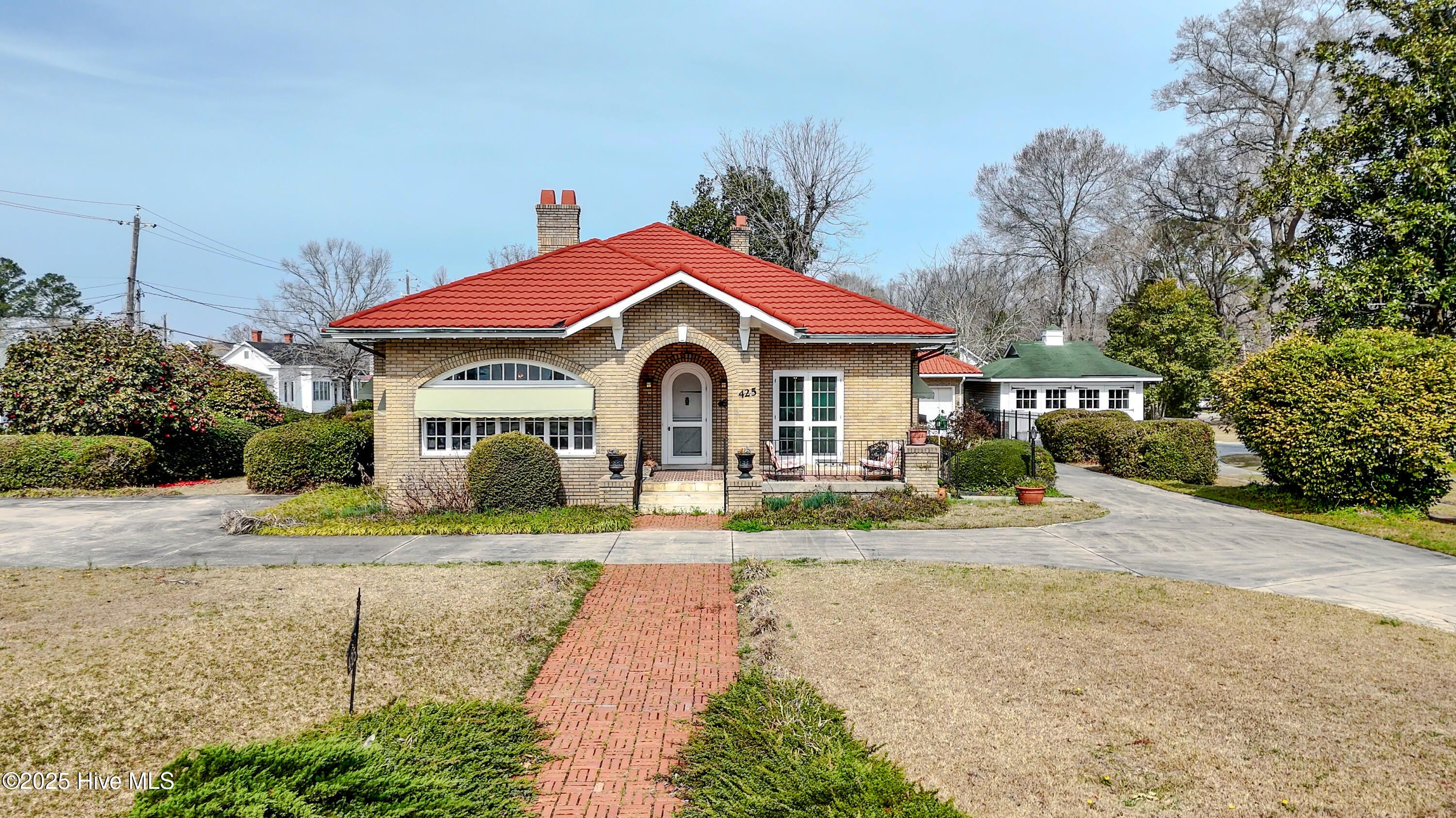 425 S Main Street — photo