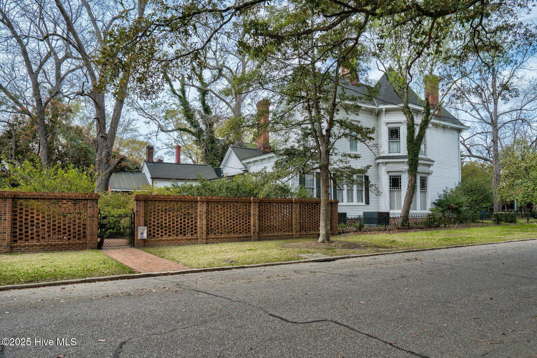 311 E Church Street — photo