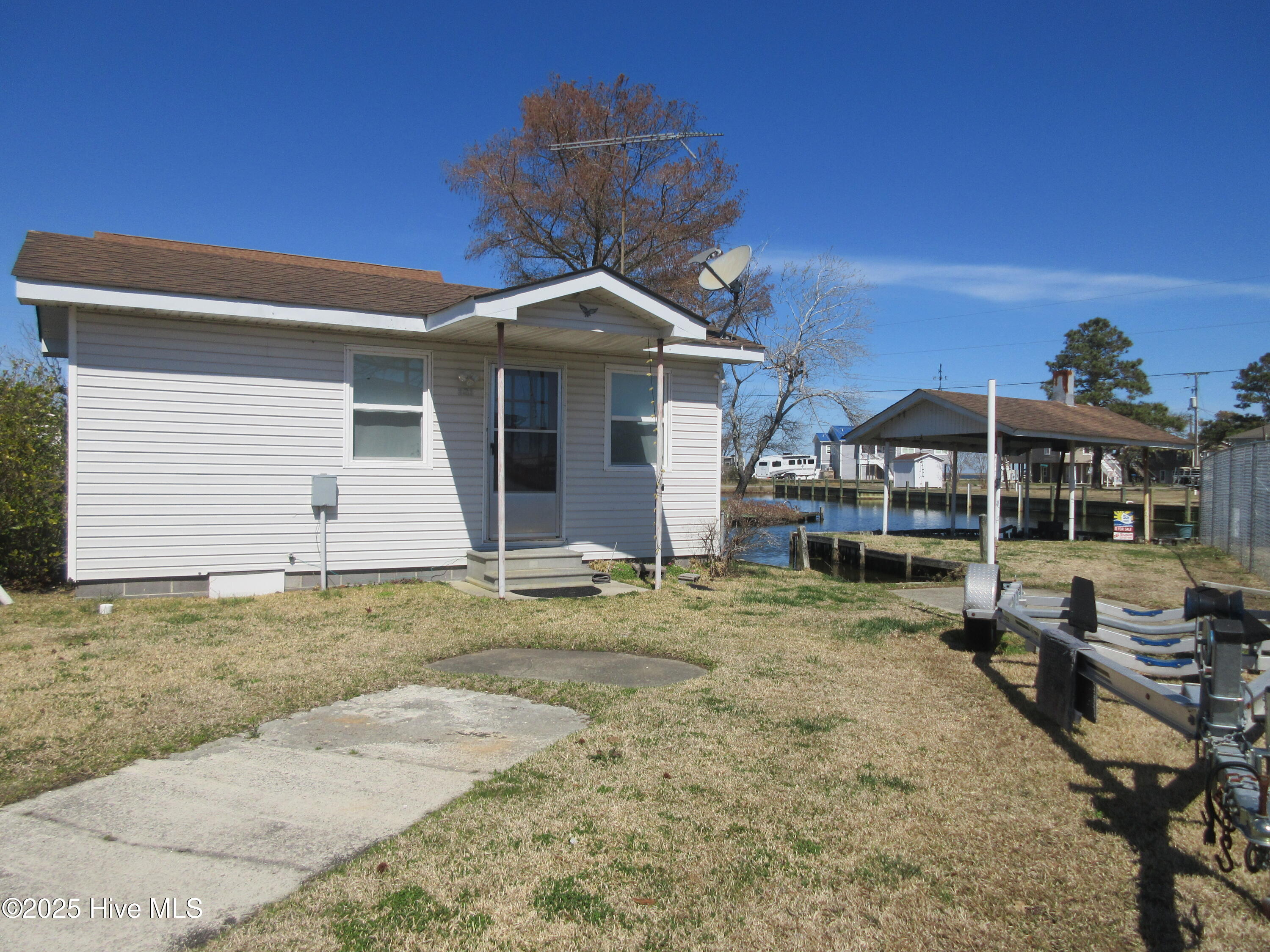 181 Shell Drive — photo