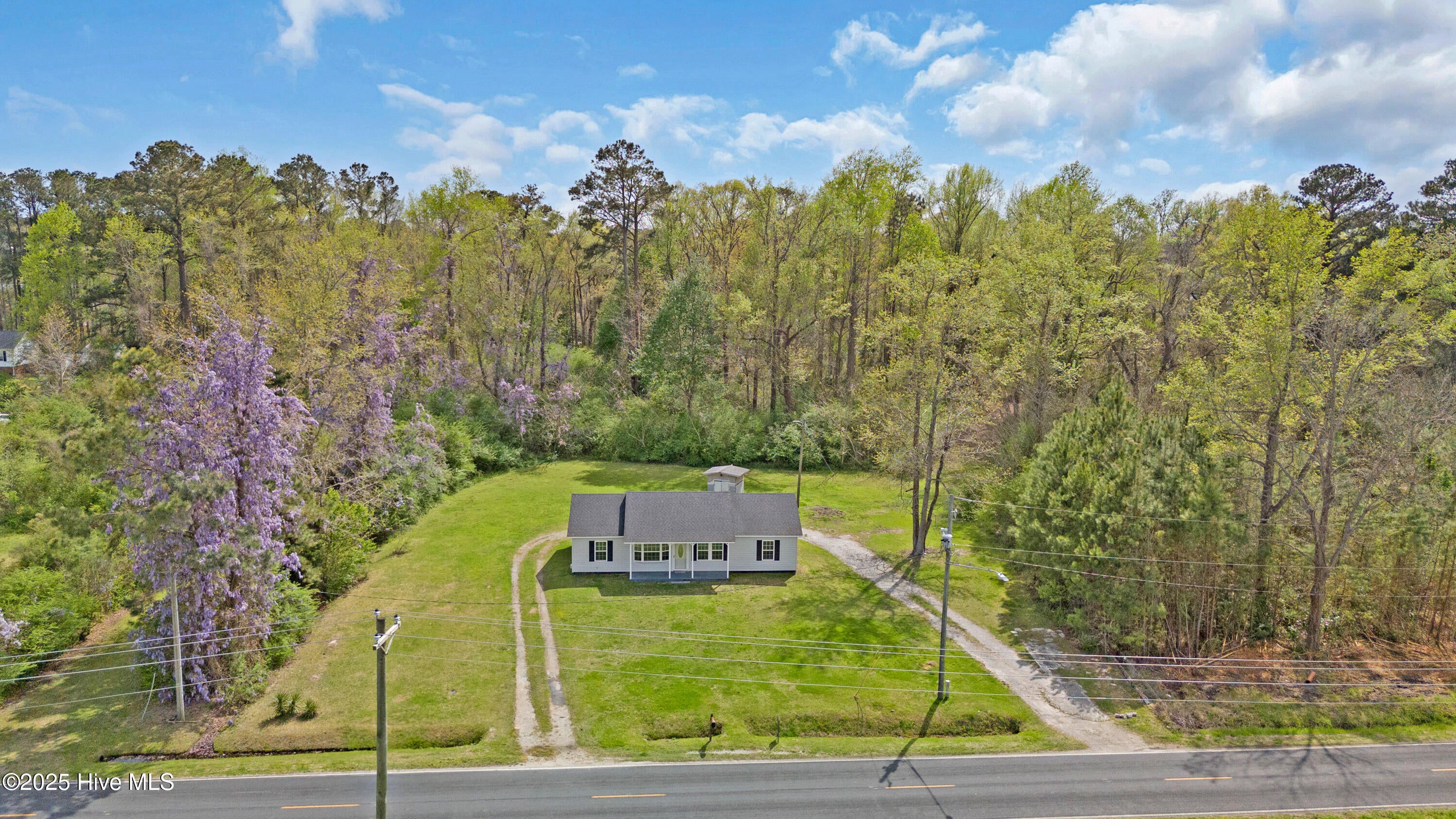 140 Chinchilla Drive — photo