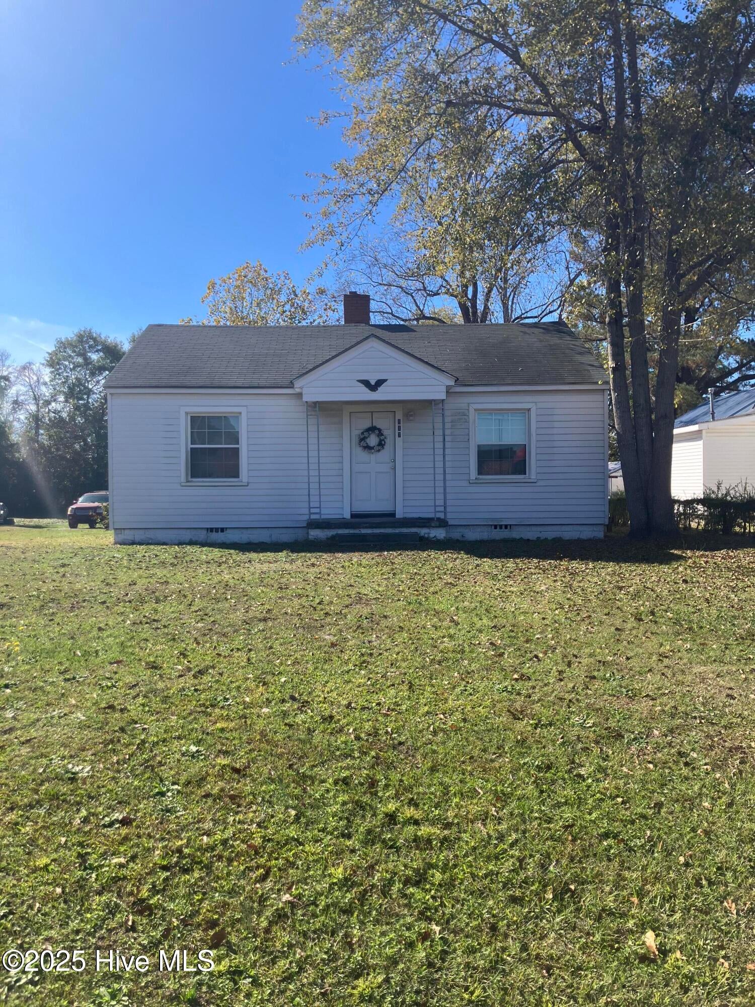 617 Grimes Road — photo