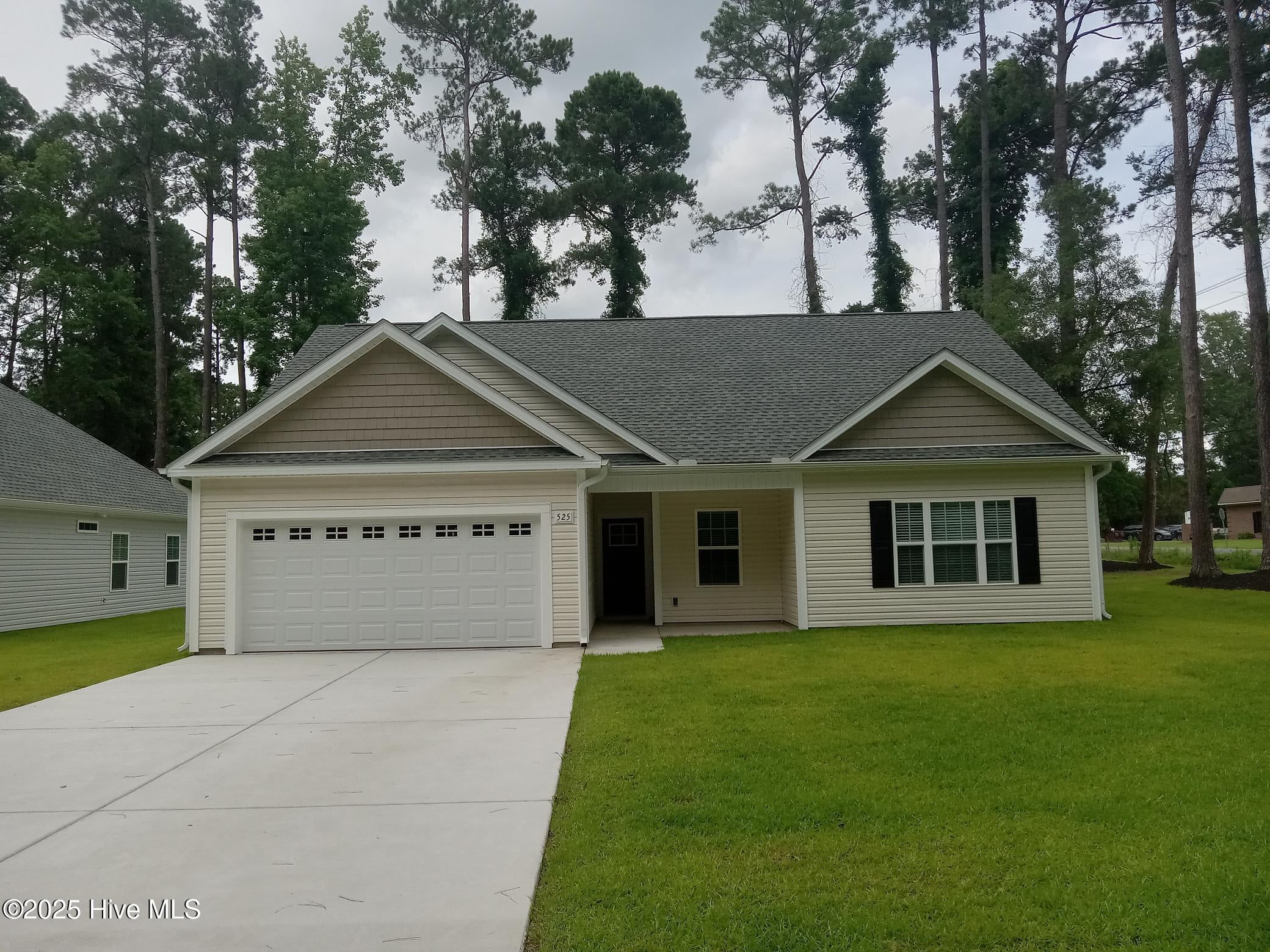 525 Vineland Drive — photo