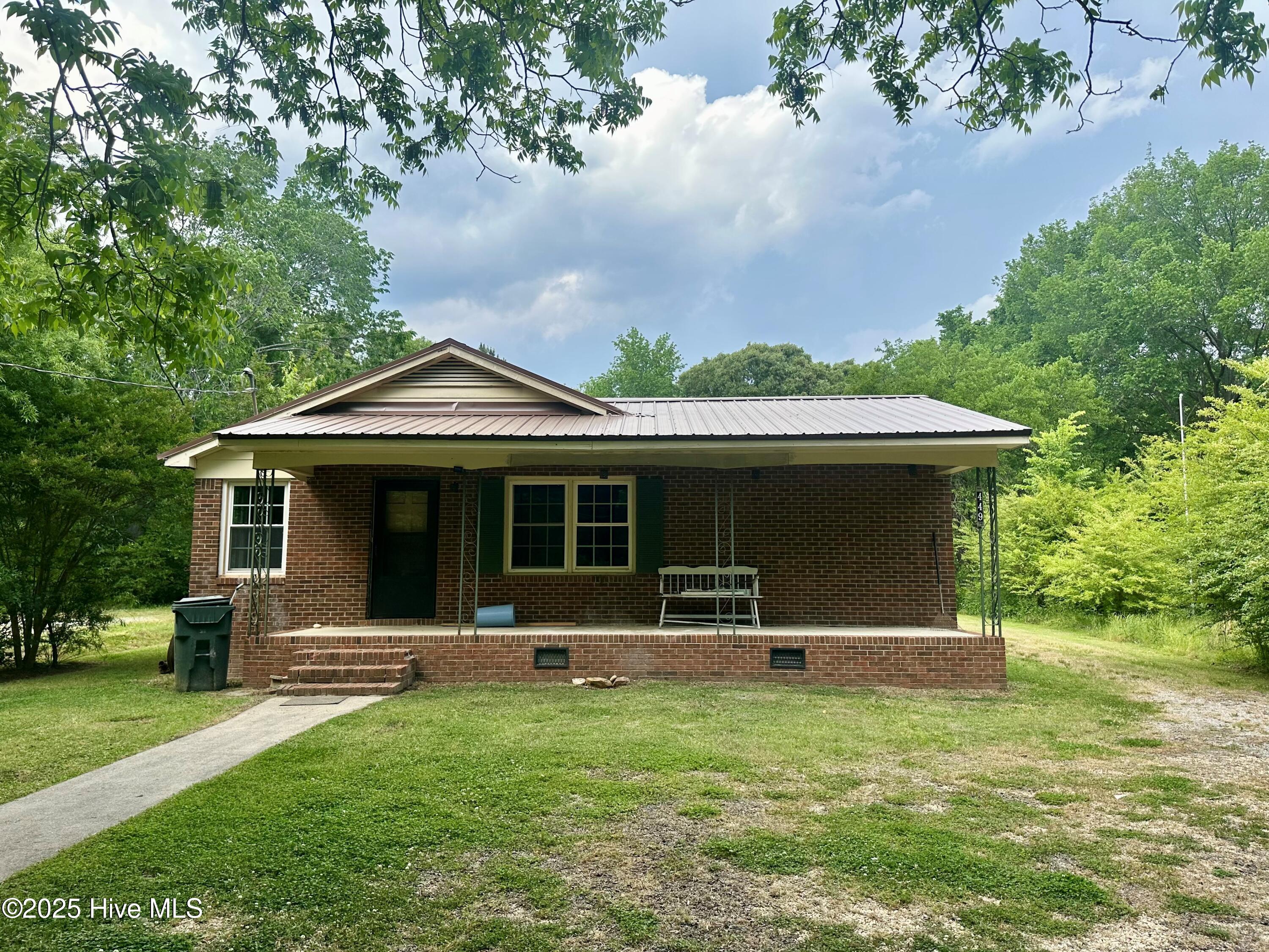449 E Jackson Street — photo