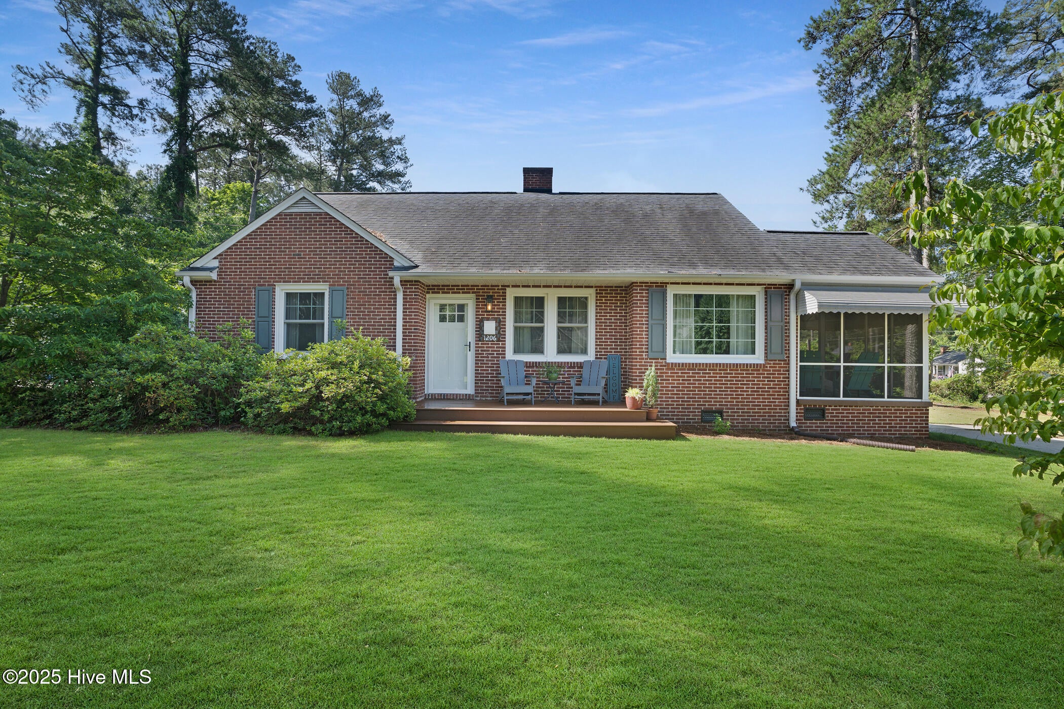 1206 Lancaster Lane — photo