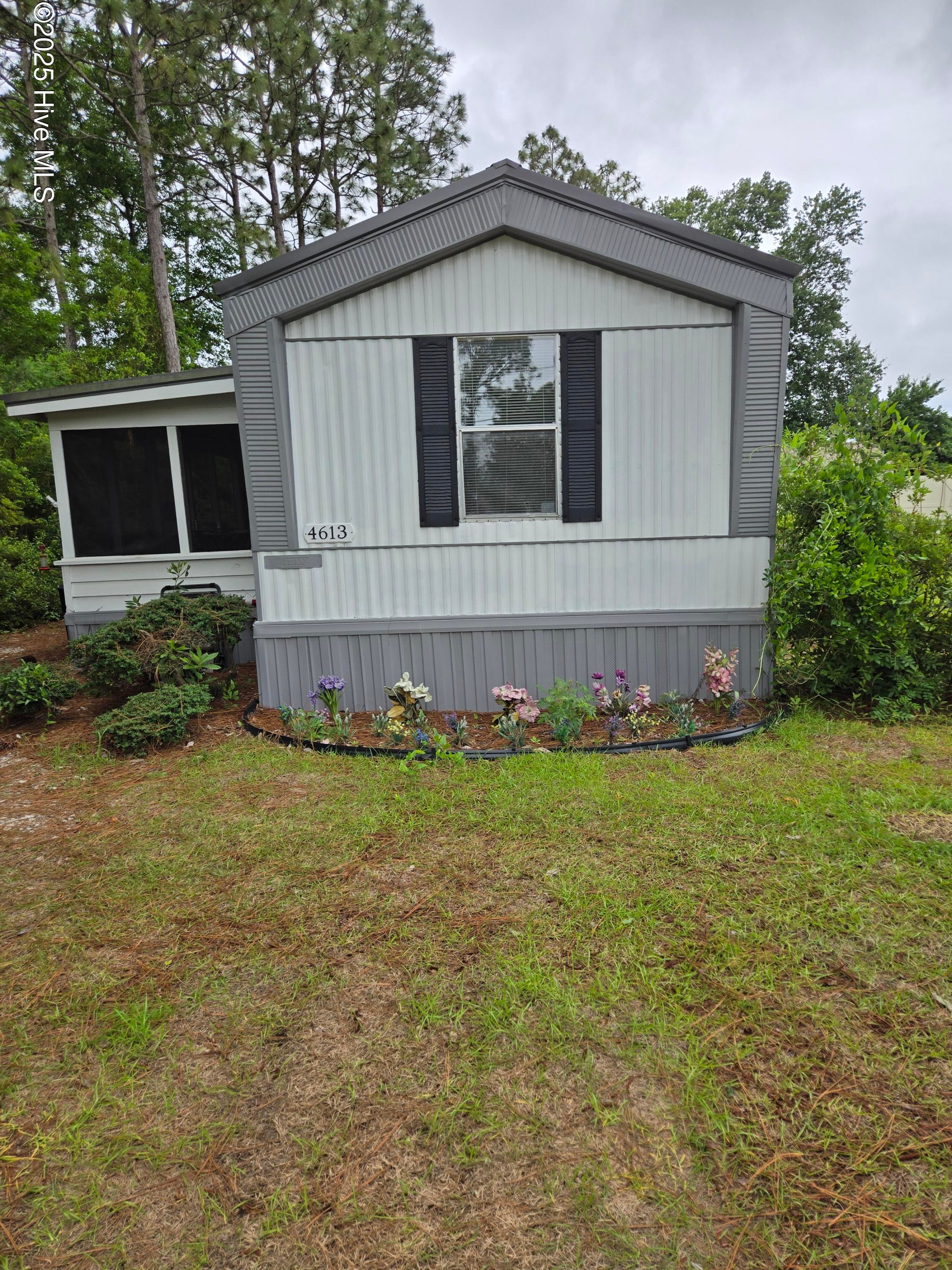 4613 Oak Crest Drive SE — photo