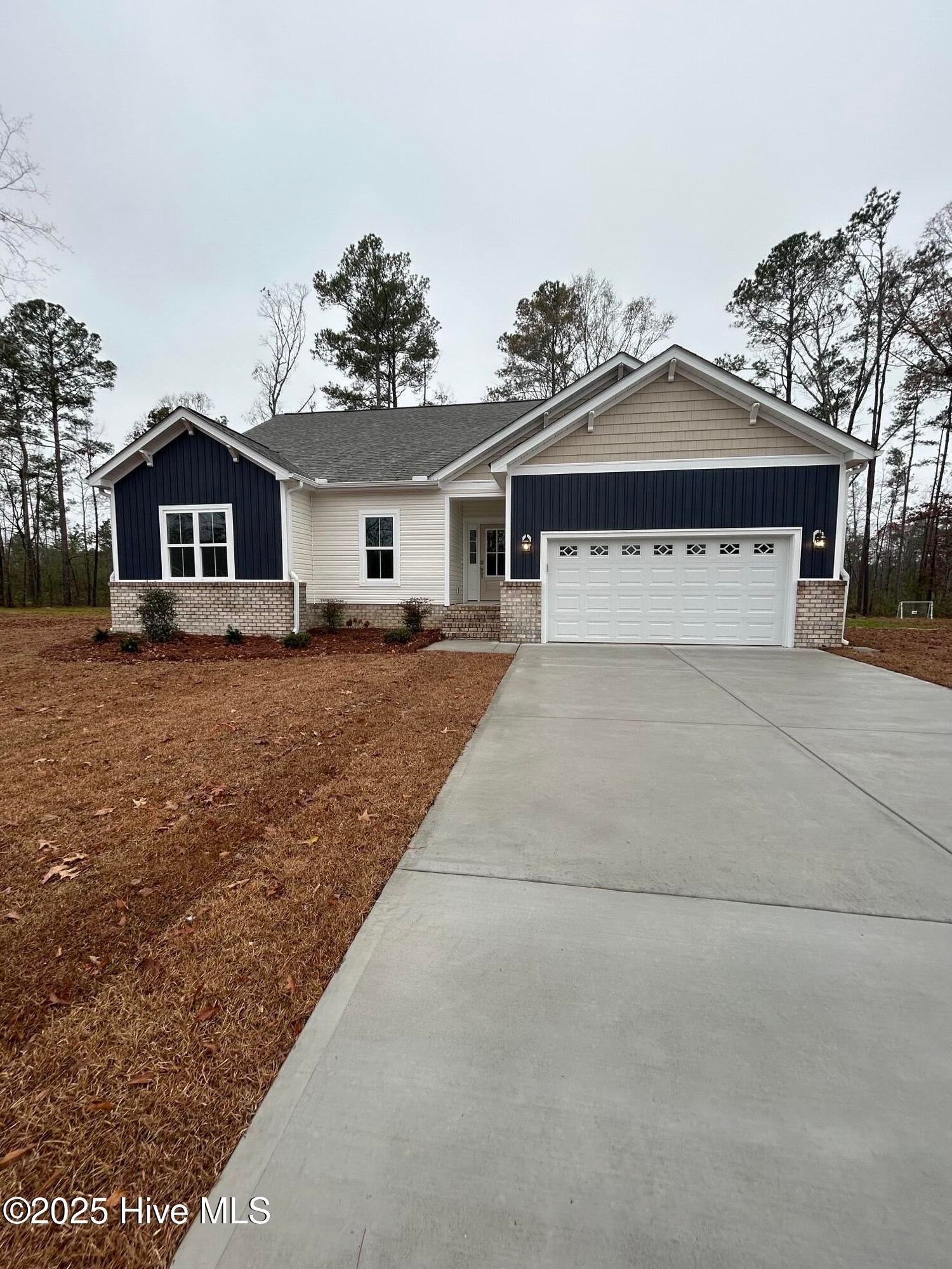 2410 Starling Lane — photo