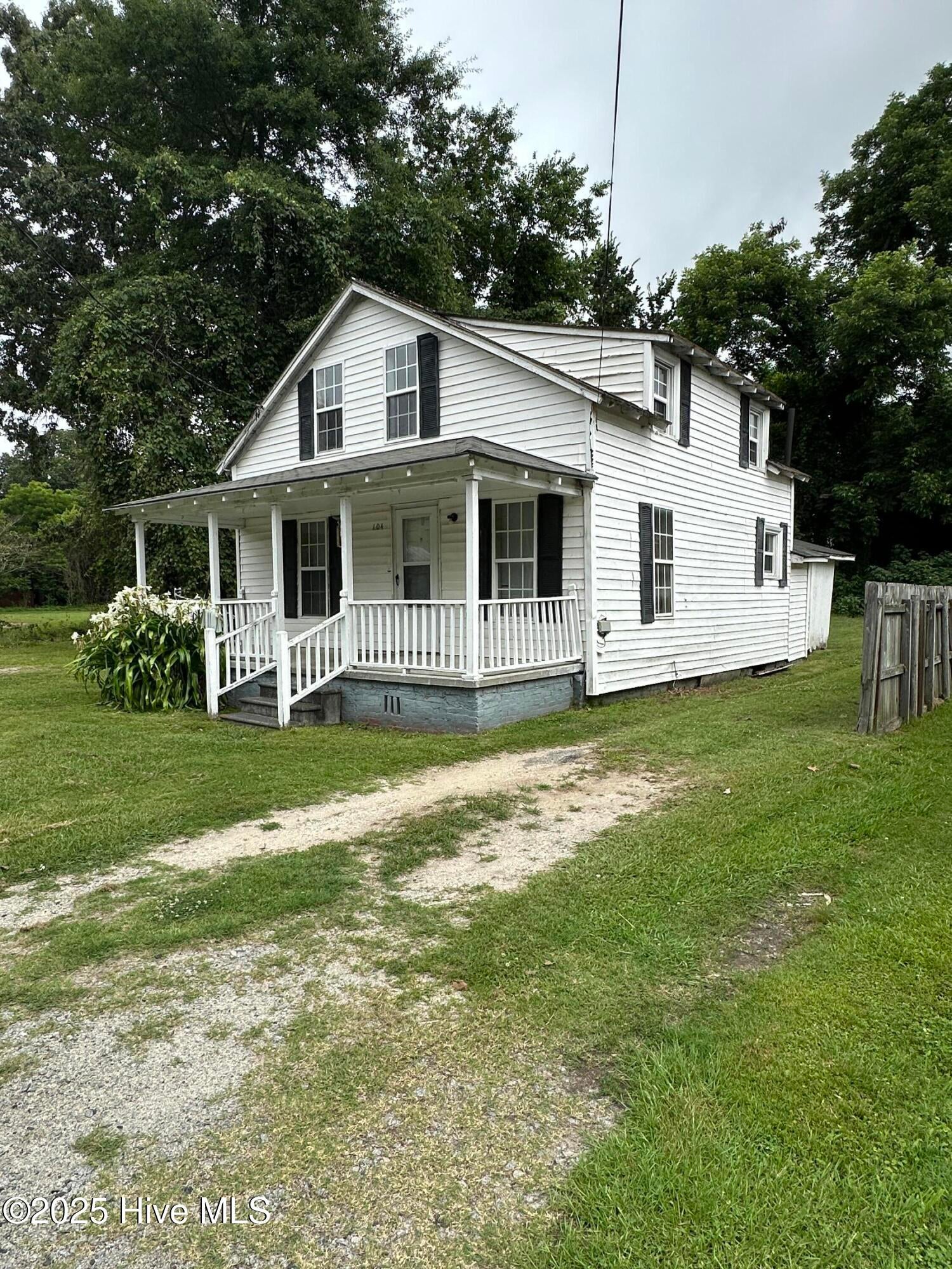 104 W Peterson Street — photo