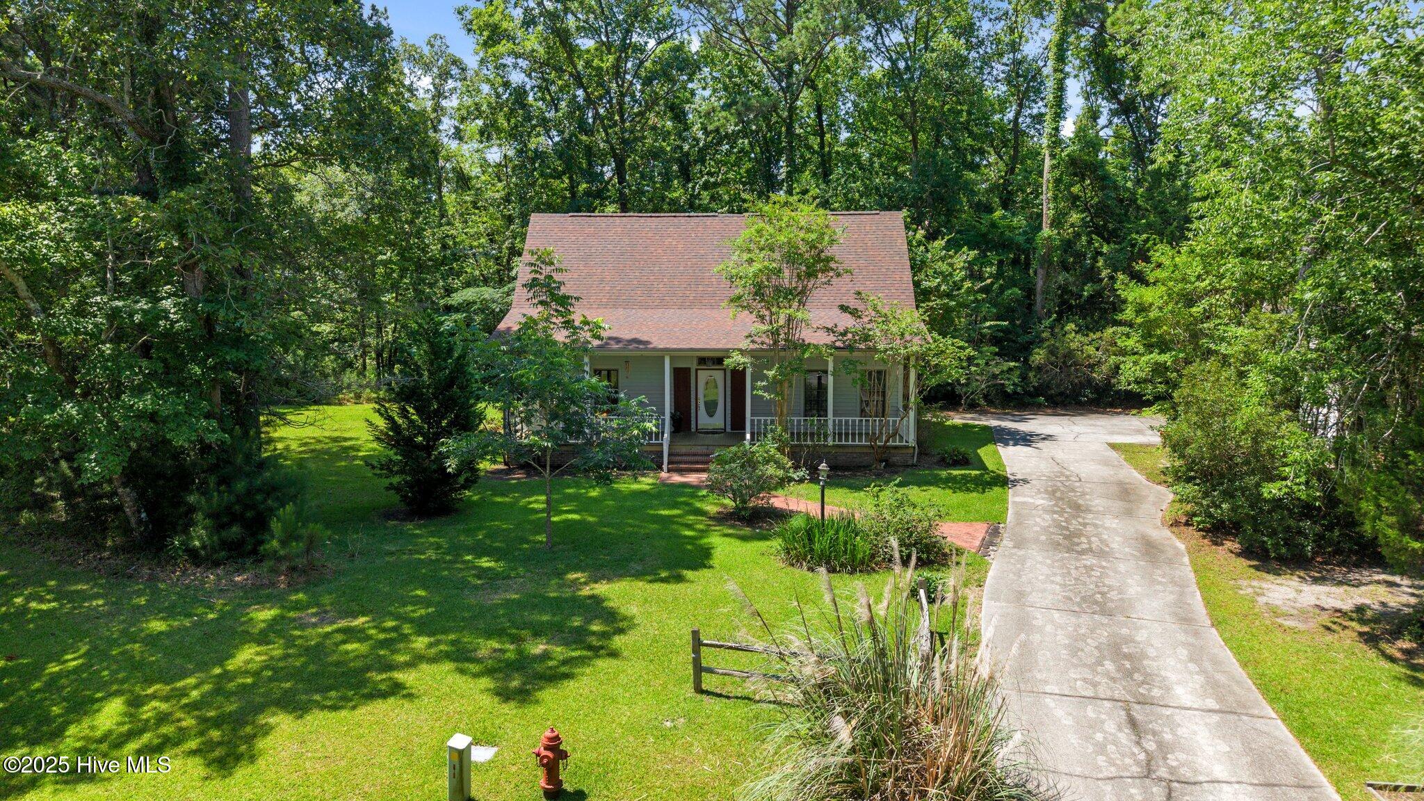 32 Windy Court — photo